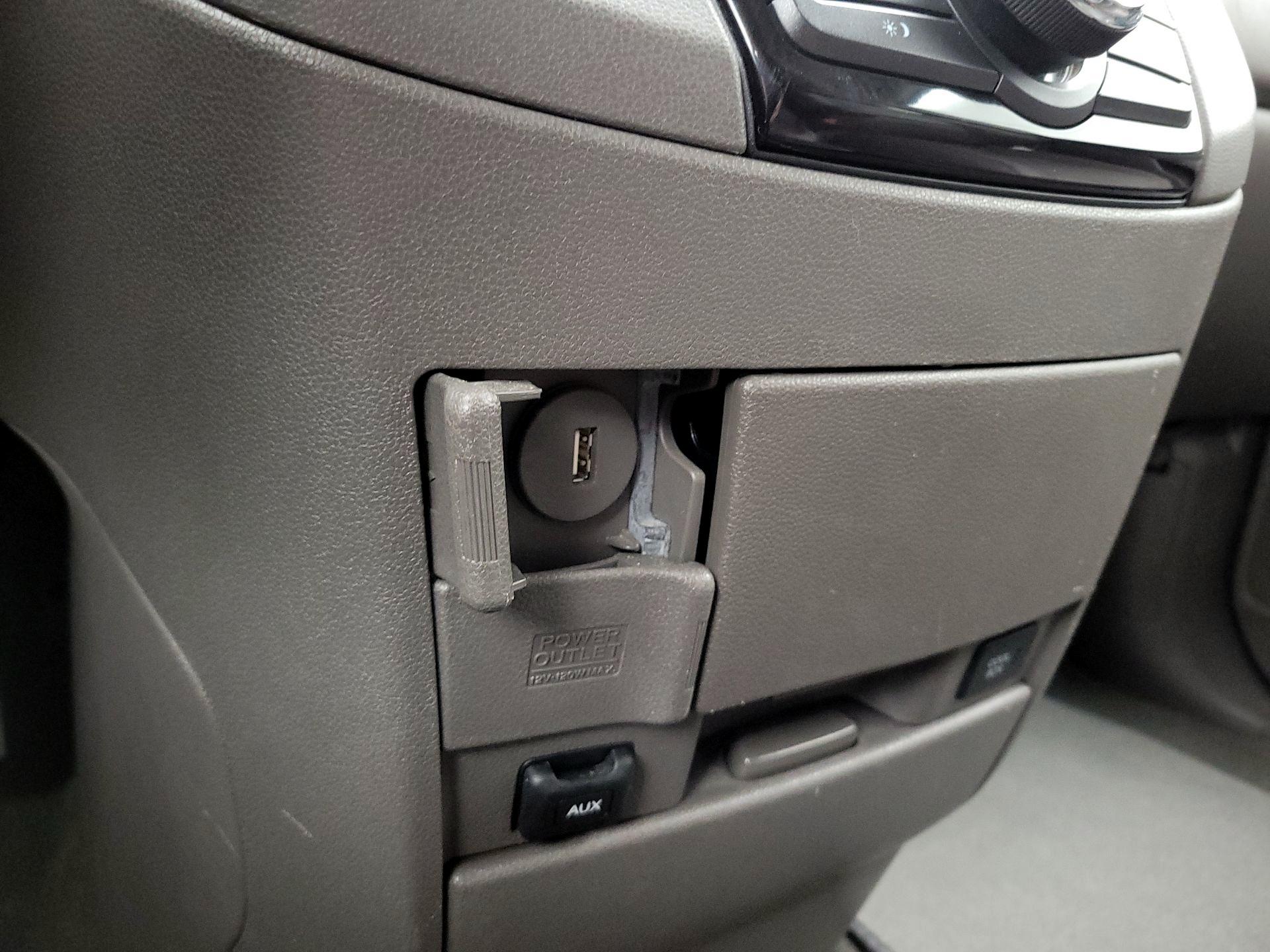 Thumbnail: 2014 Honda Odyssey - 18