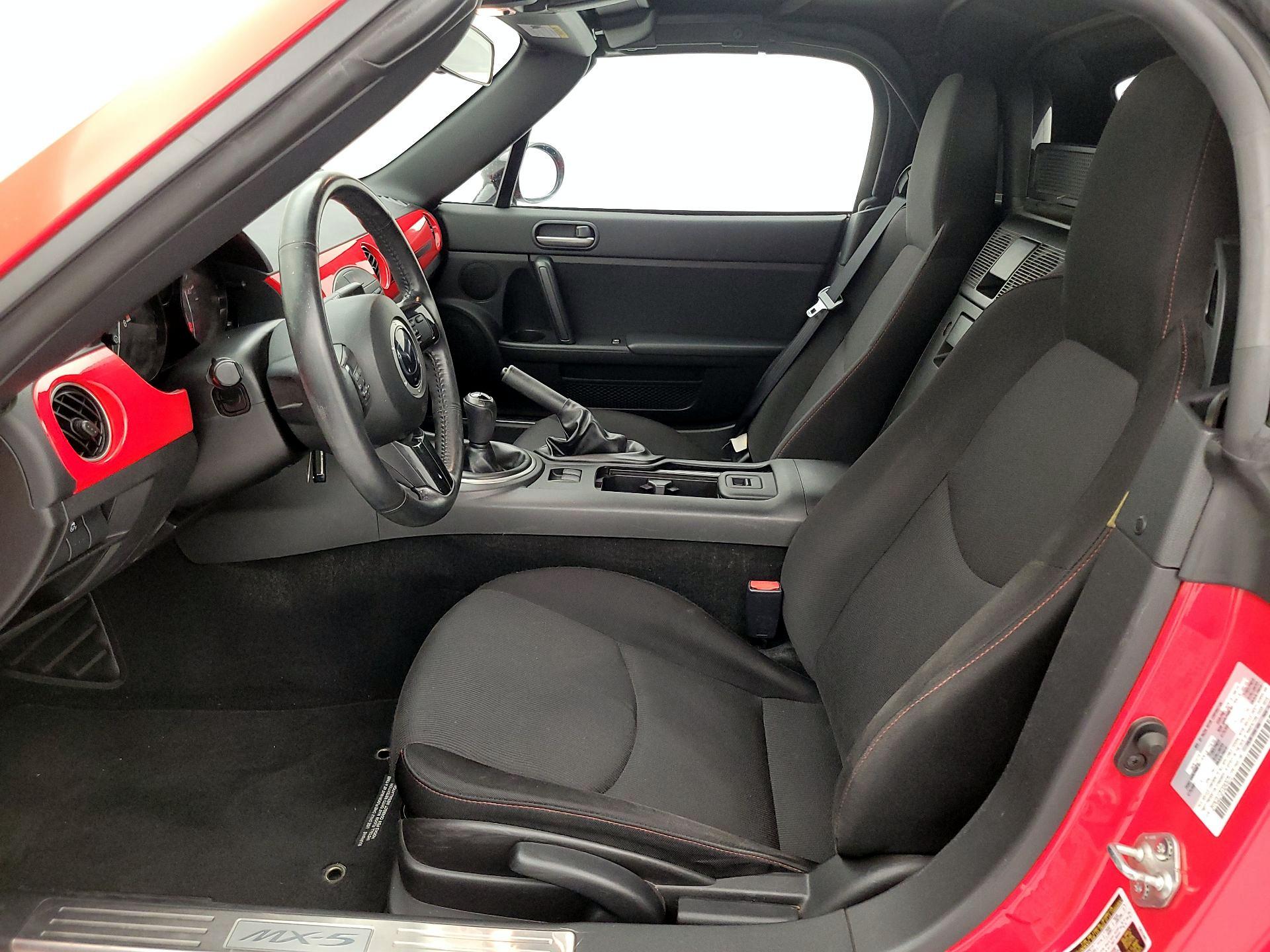 Thumbnail: 2015 Mazda MX-5 Miata - 11