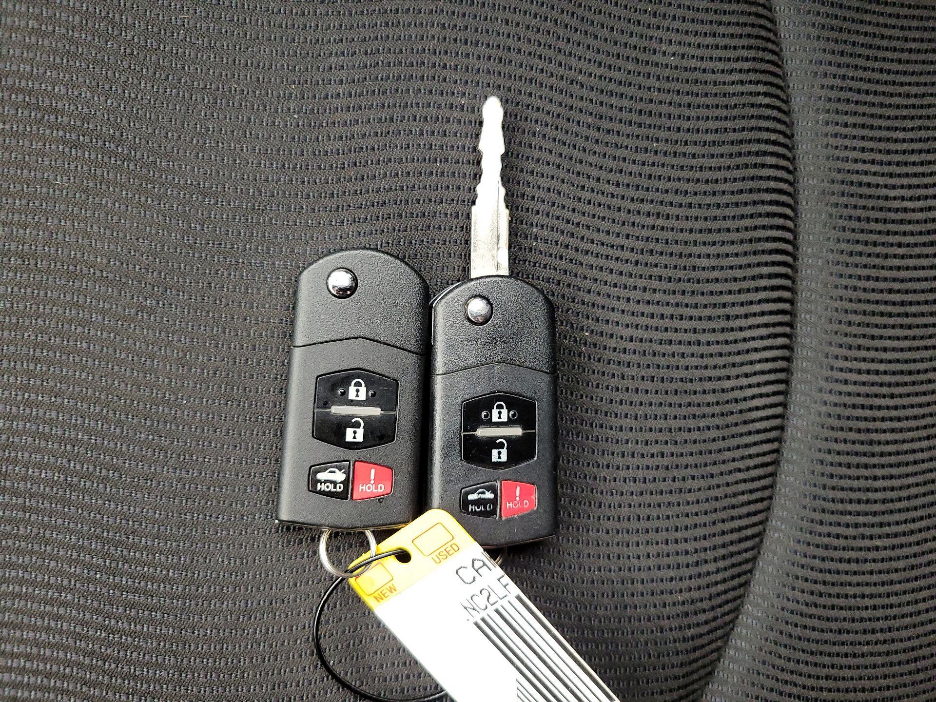 Thumbnail: 2015 Mazda MX-5 Miata - 20