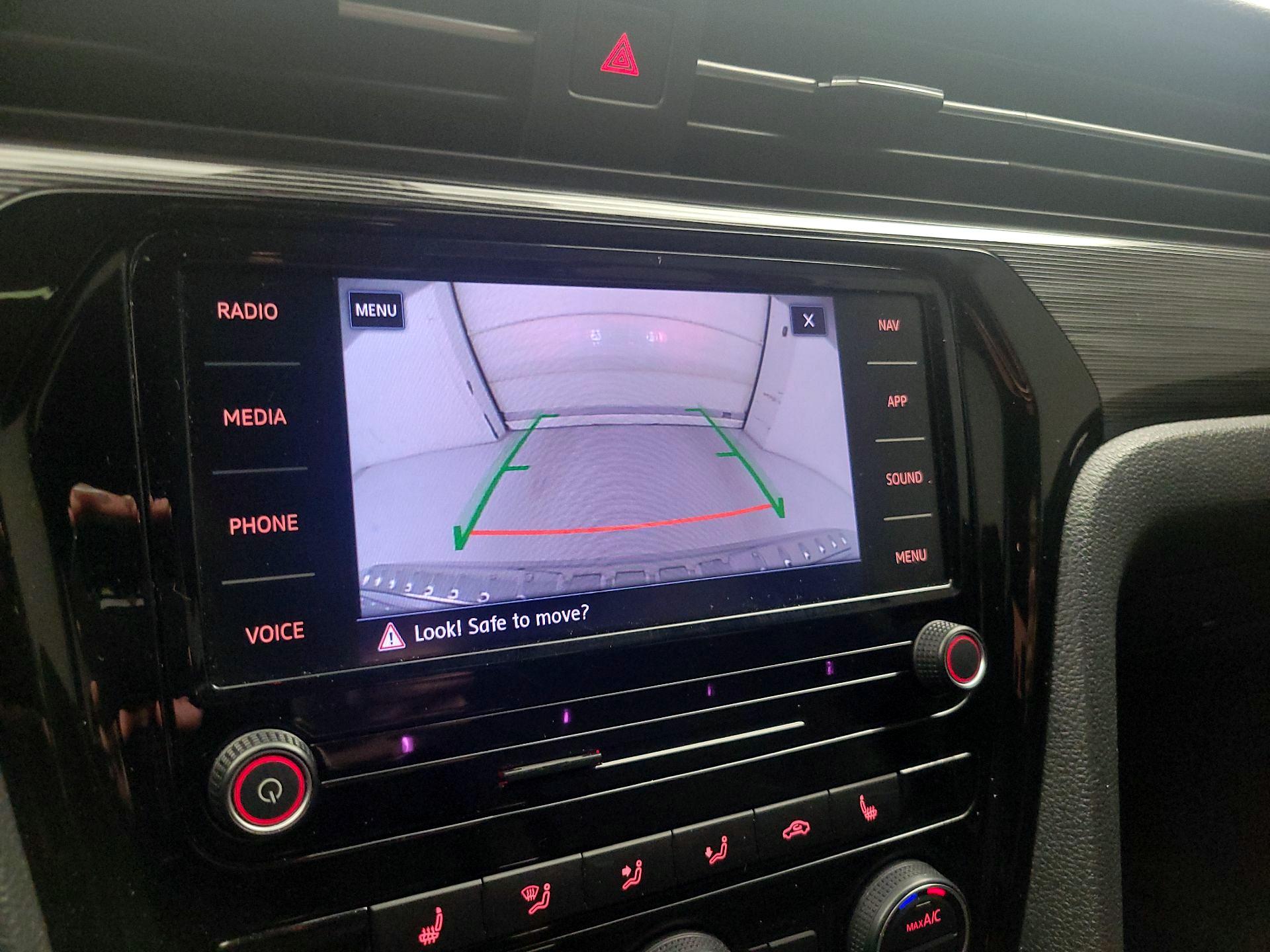 Thumbnail: 2021 Volkswagen Passat - 15