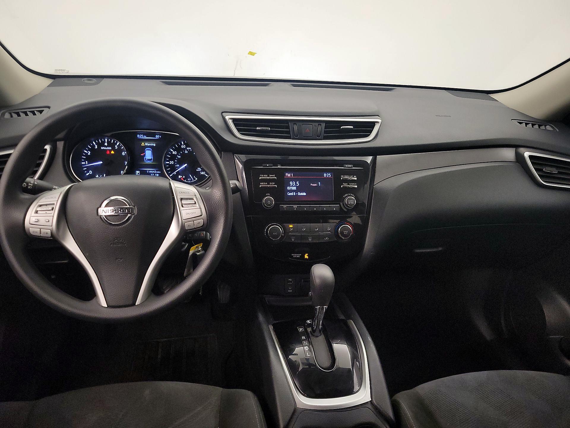 Thumbnail: 2016 Nissan Rogue - 9
