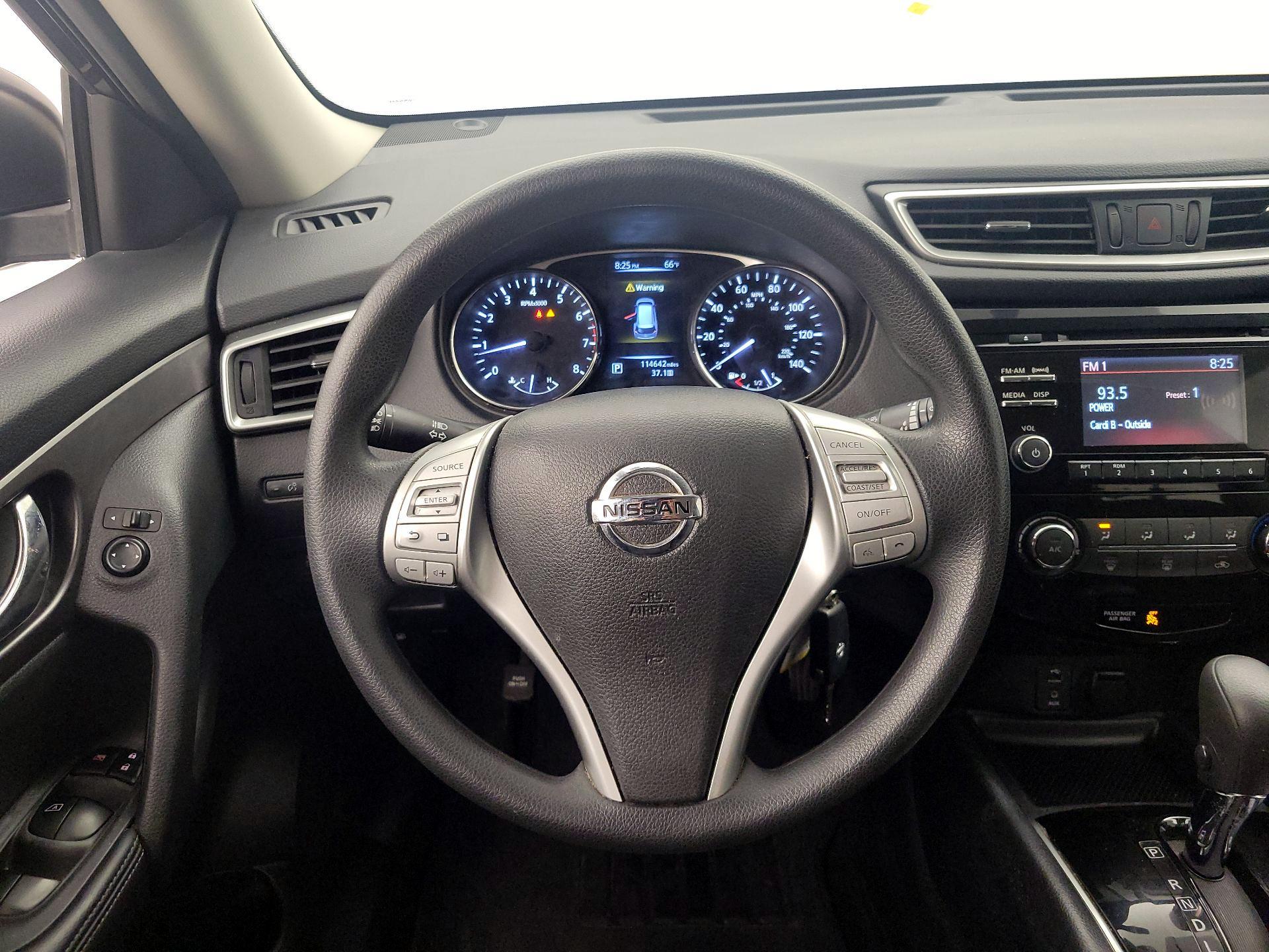 Thumbnail: 2016 Nissan Rogue - 10