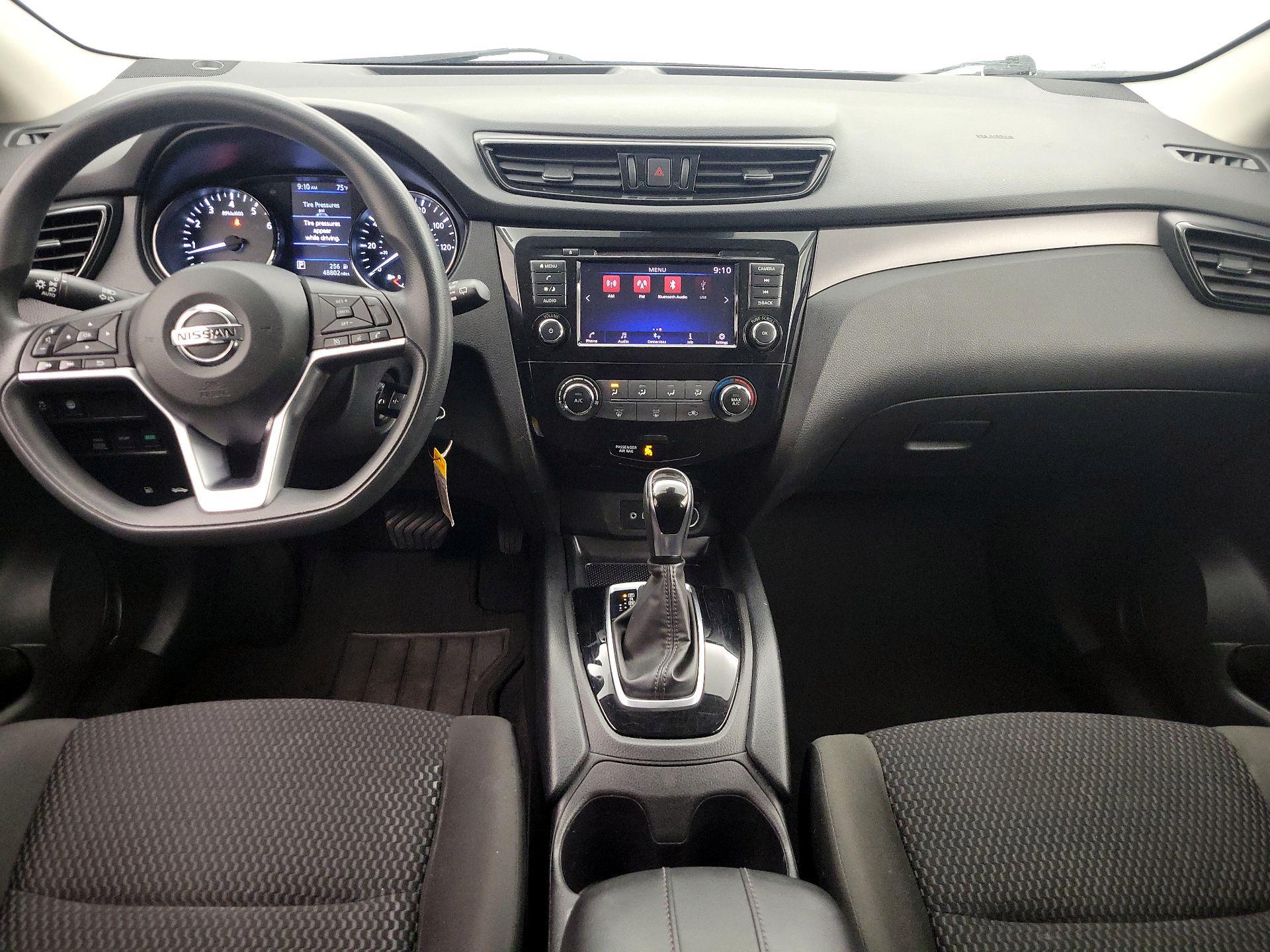 Thumbnail: 2021 Nissan Rogue Sport - 9