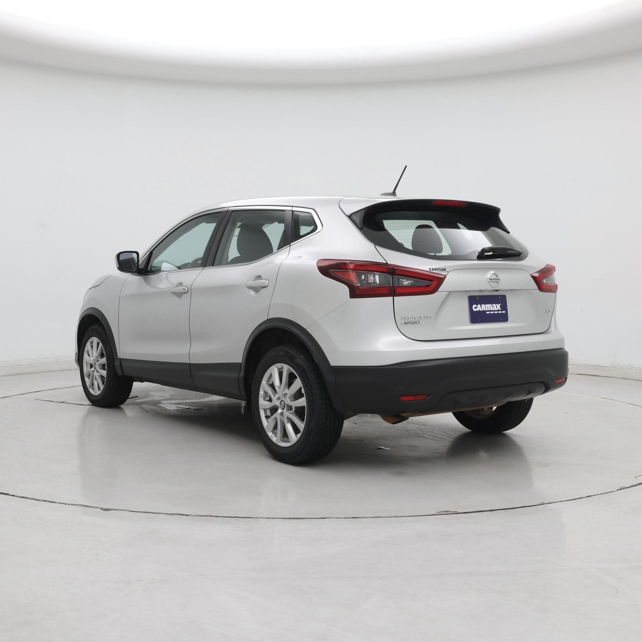 Thumbnail: 2021 Nissan Rogue Sport - 2