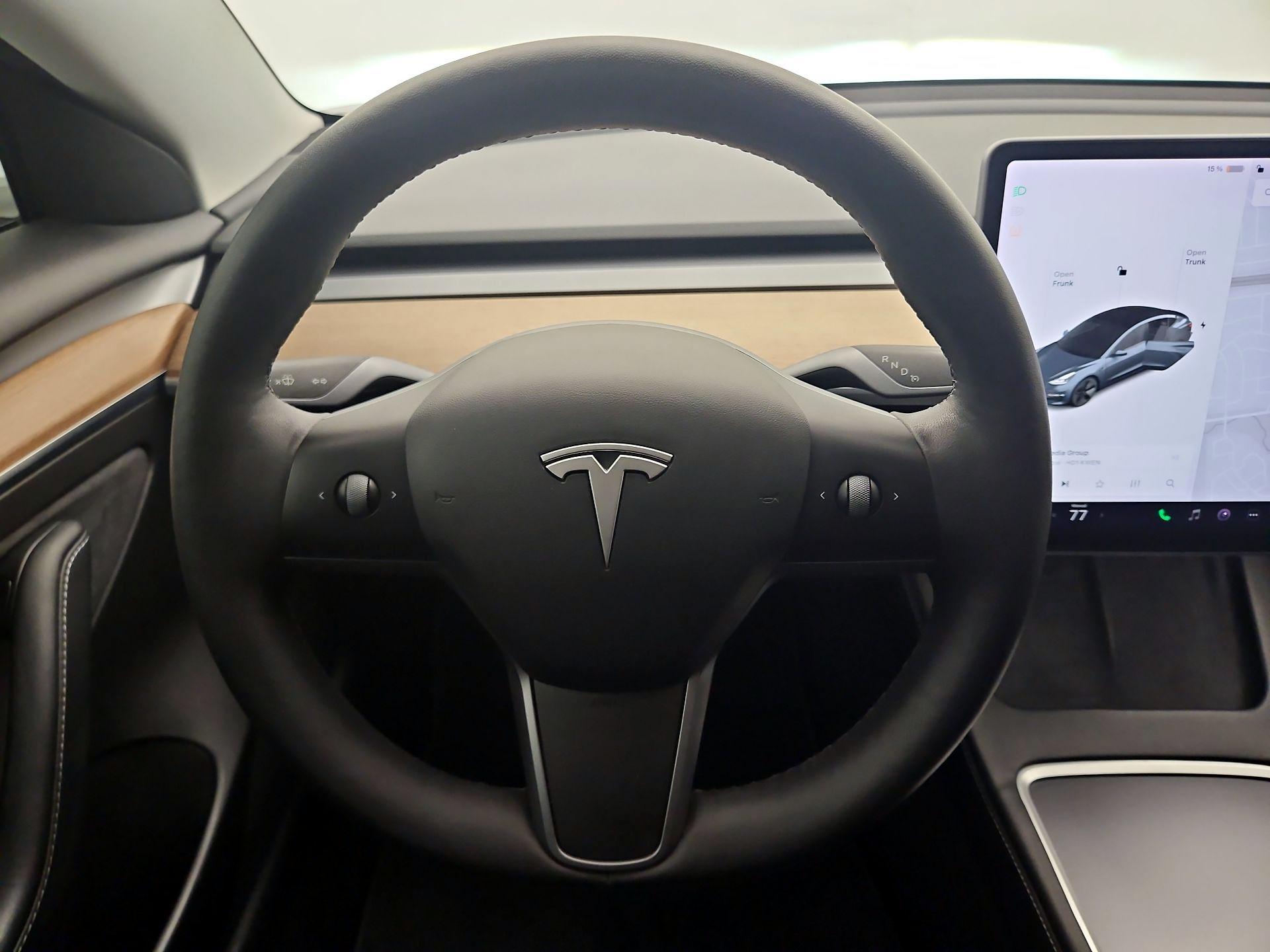Thumbnail: 2021 Tesla Model 3 - 10