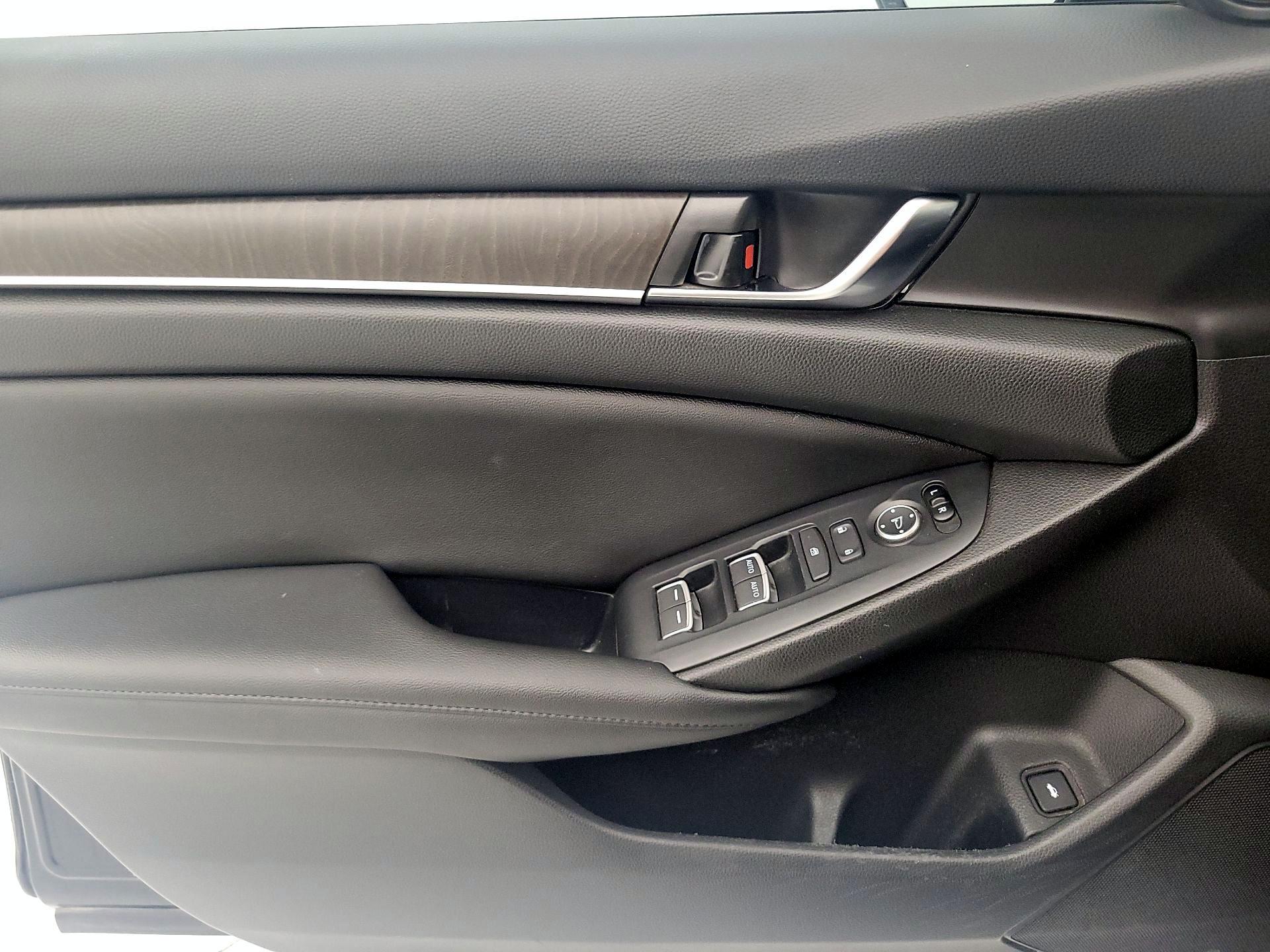 Thumbnail: 2020 Honda Accord - 12