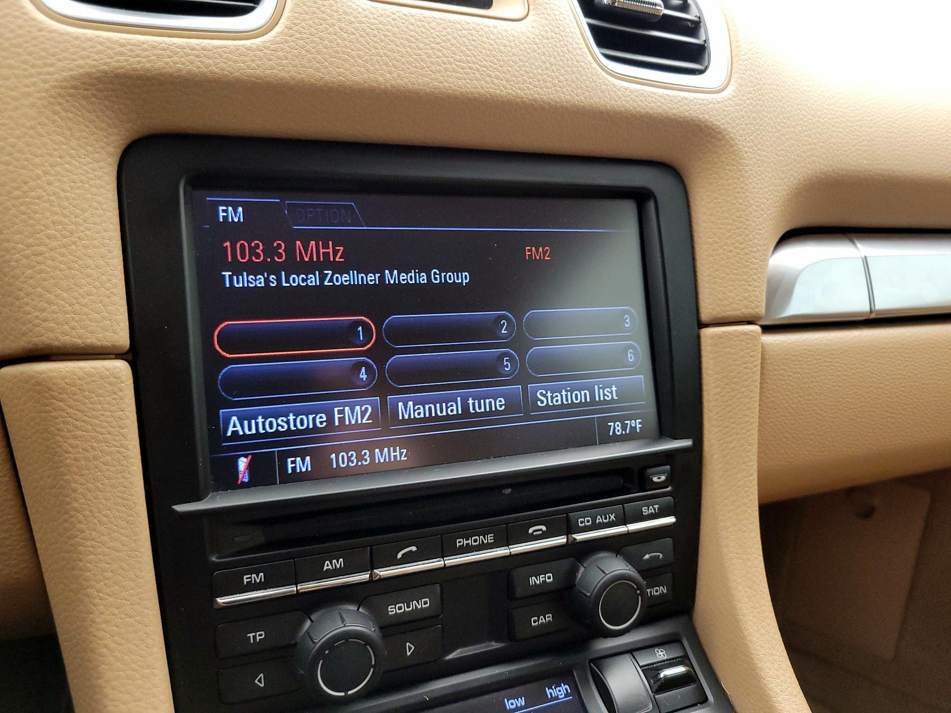 Thumbnail: 2015 Porsche Cayman - 14