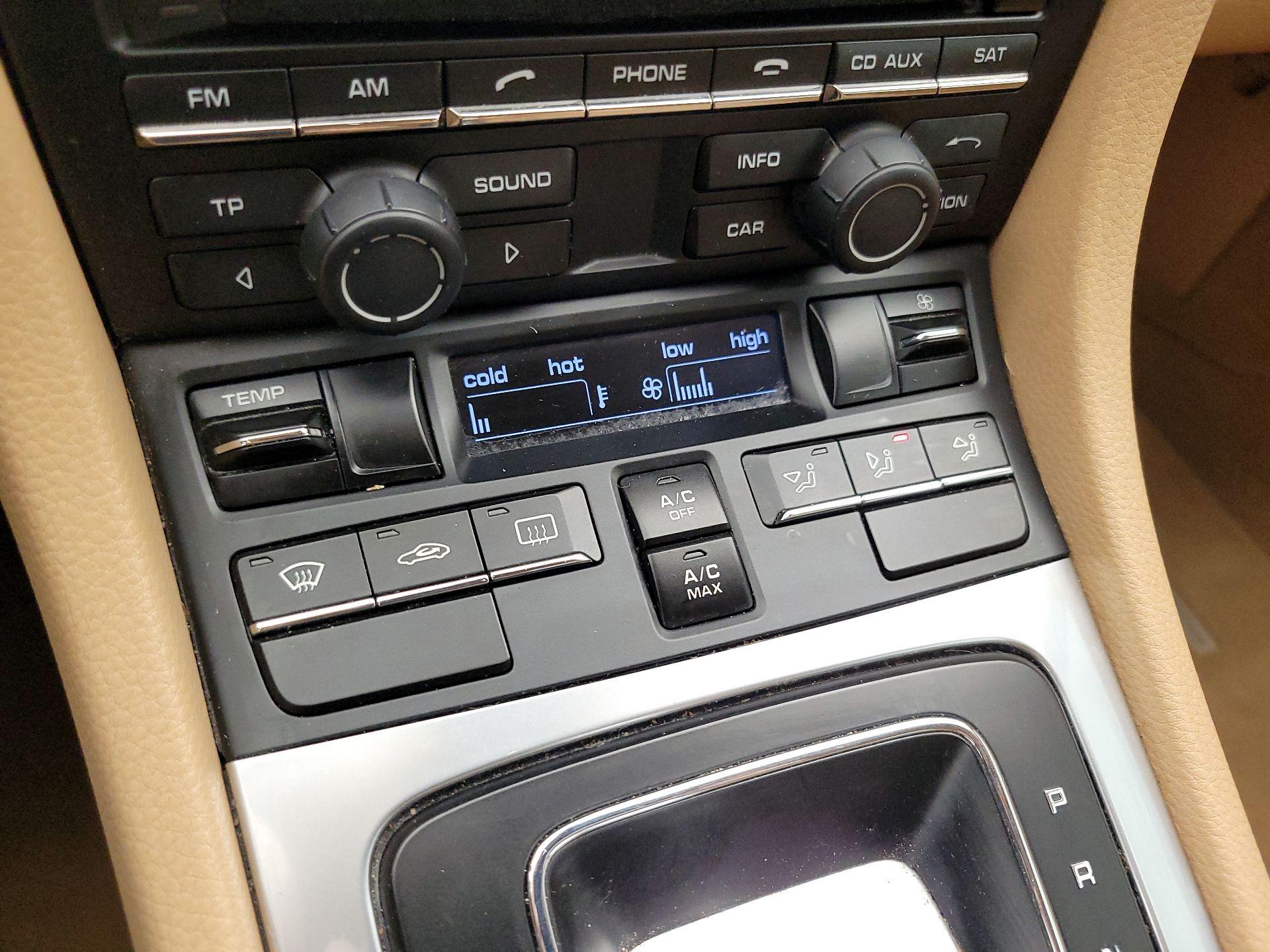 Thumbnail: 2015 Porsche Cayman - 15