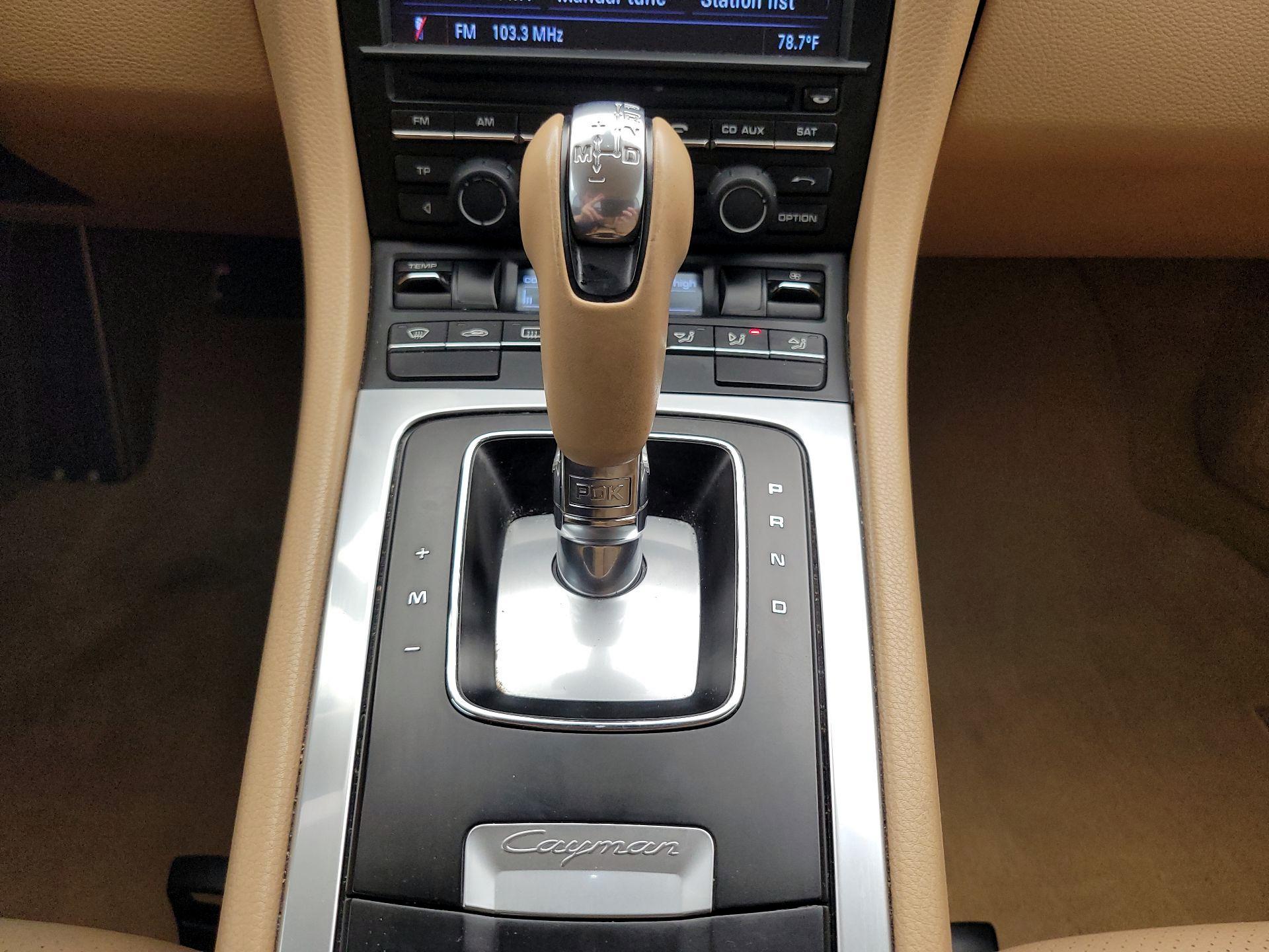 Thumbnail: 2015 Porsche Cayman - 16