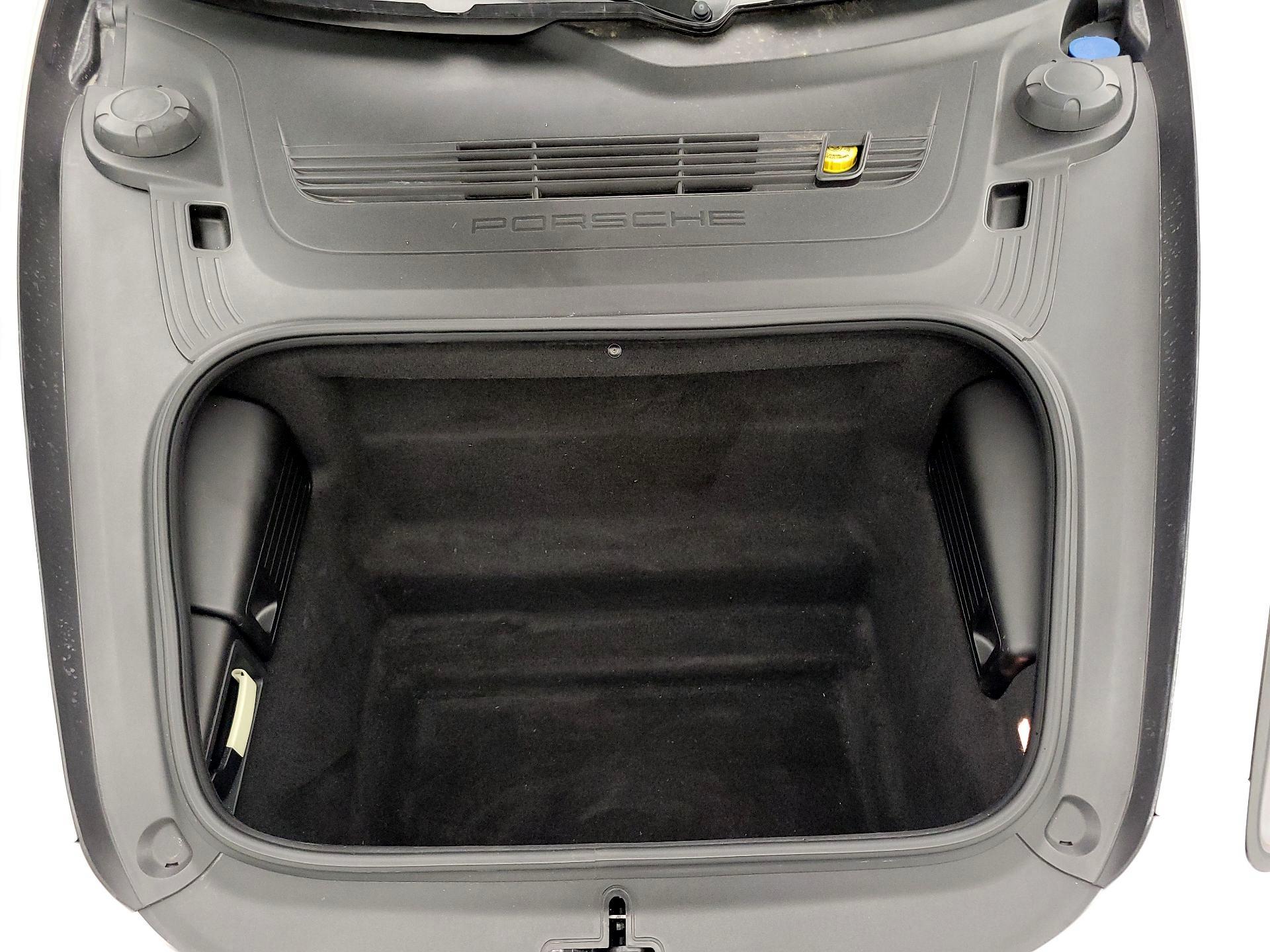 Thumbnail: 2015 Porsche Cayman - 18