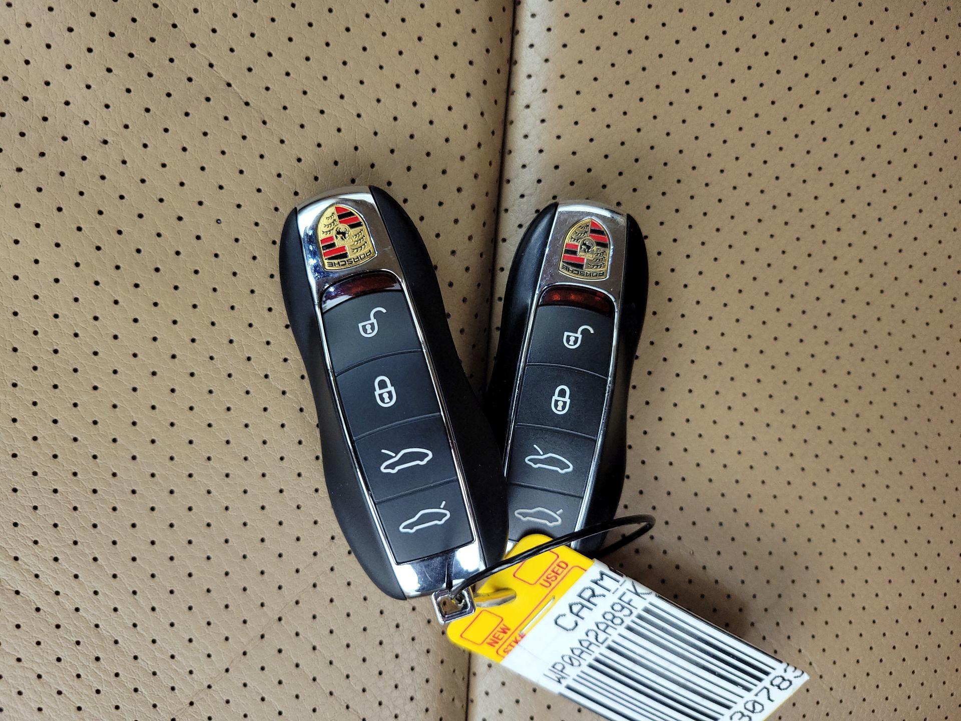 Thumbnail: 2015 Porsche Cayman - 19