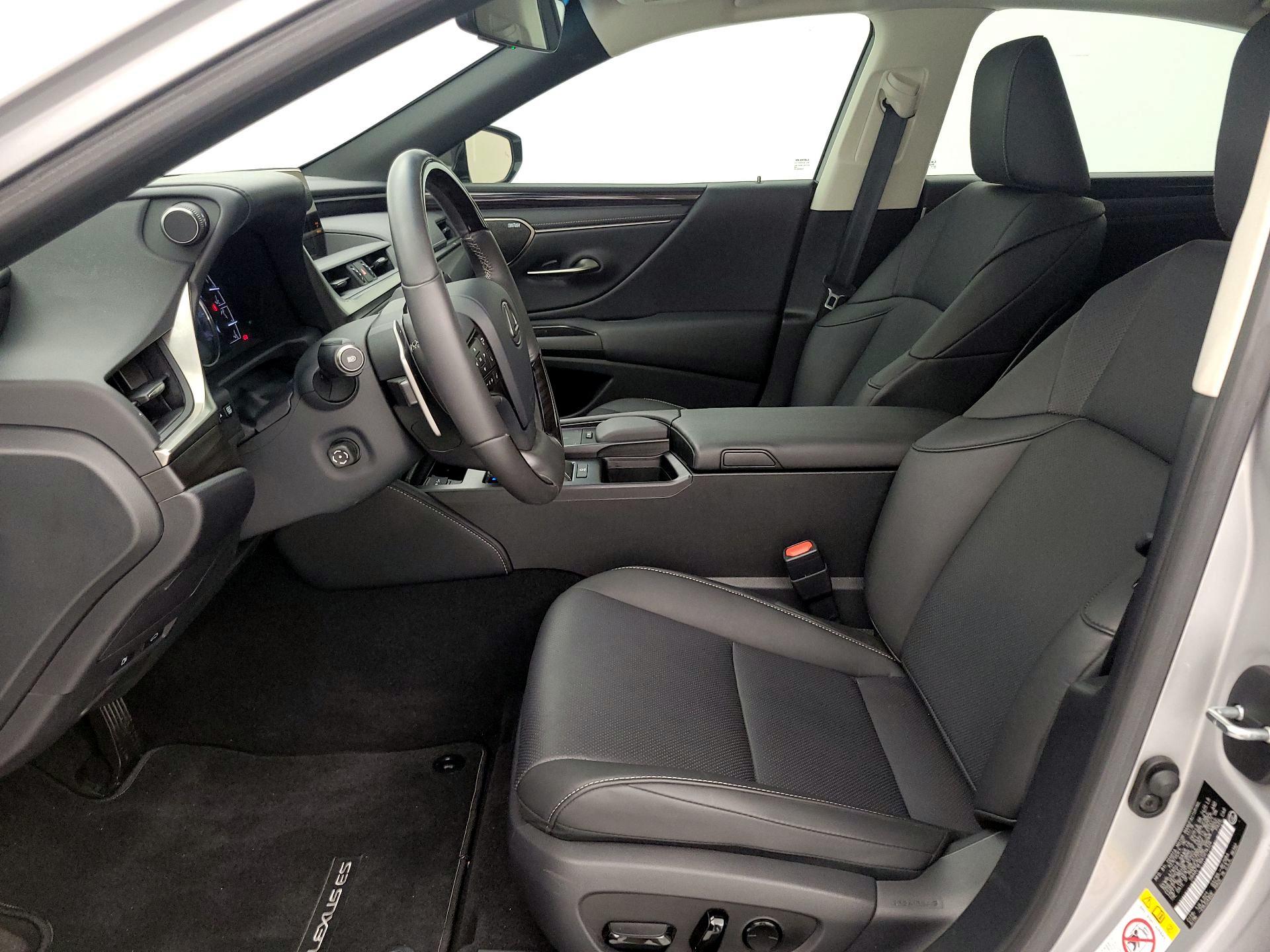 Thumbnail: 2019 Lexus ES - 11