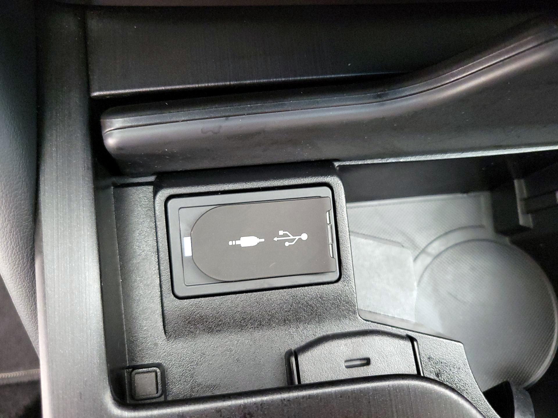 Thumbnail: 2019 Lexus ES - 19