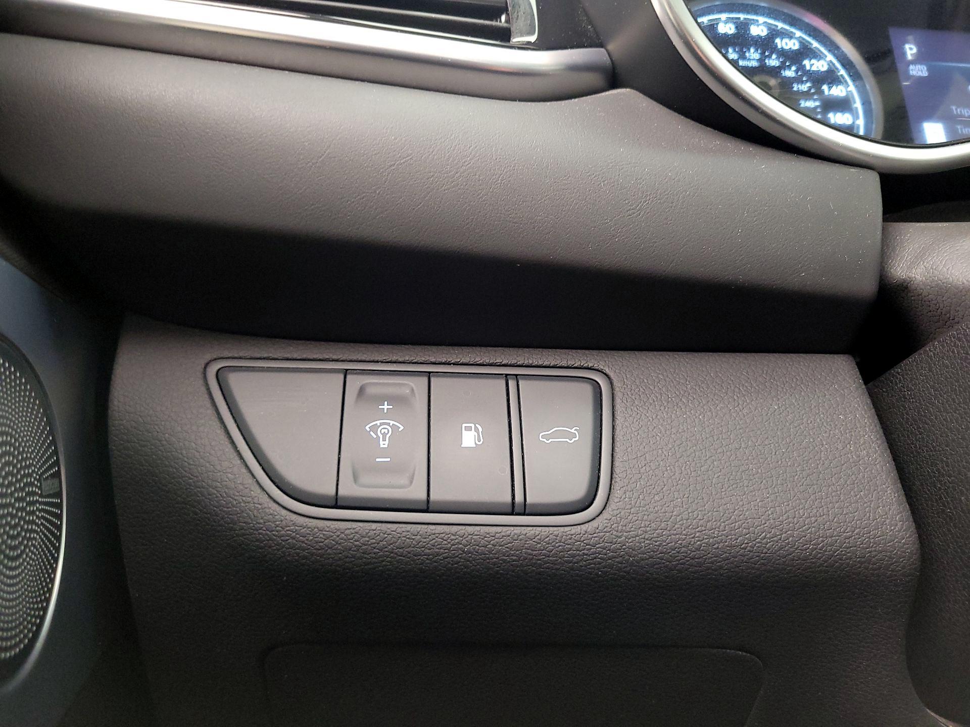 Thumbnail: 2024 Genesis G70 - 13