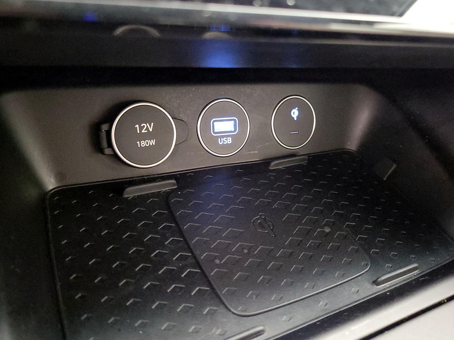 Thumbnail: 2024 Genesis G70 - 19