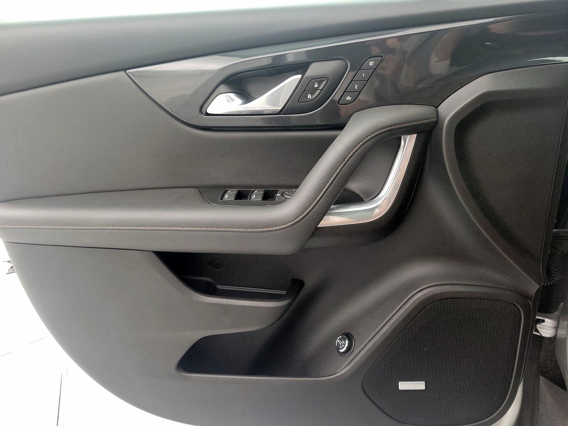 Thumbnail: 2020 Chevrolet Blazer - 12