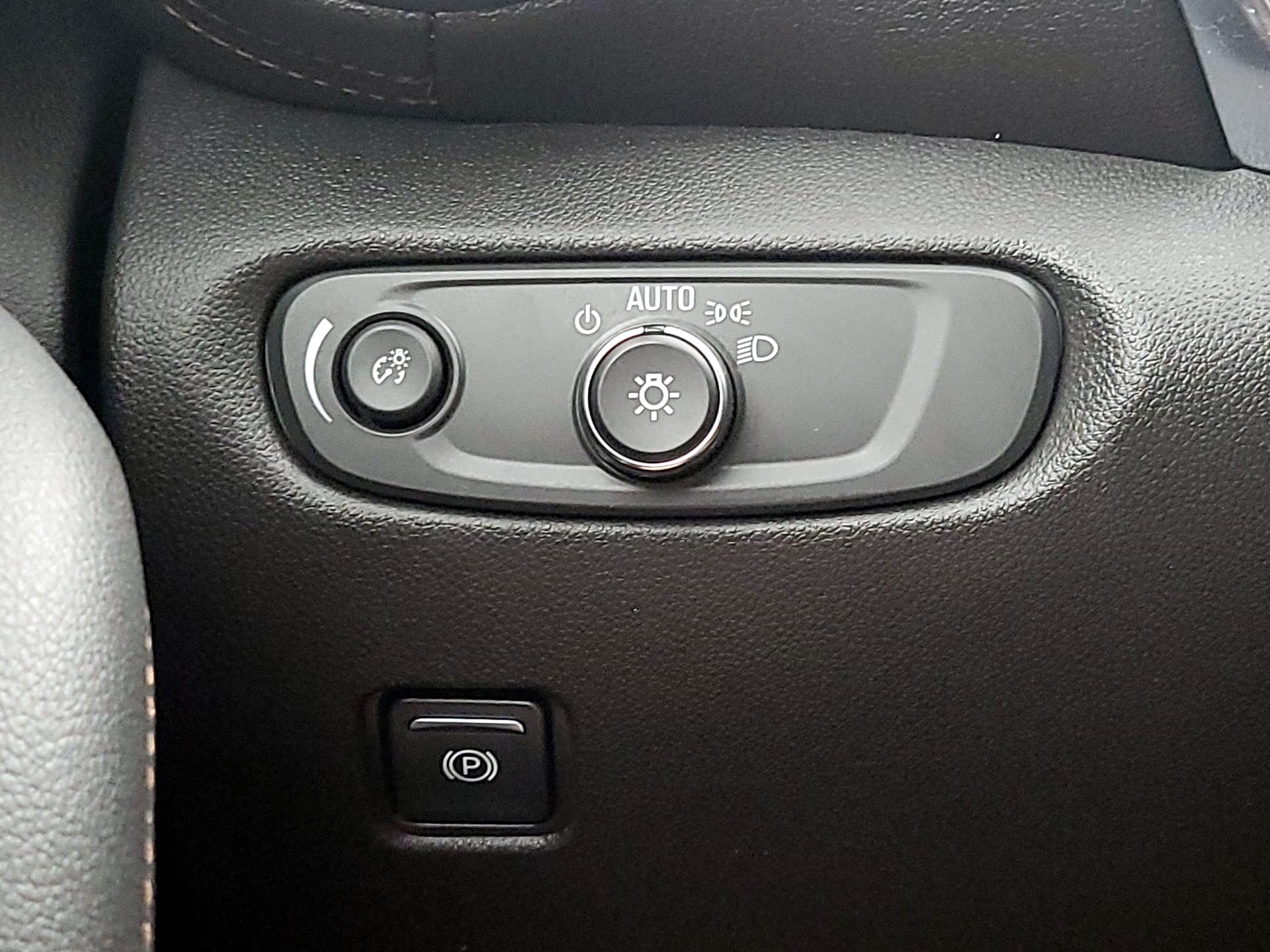 Thumbnail: 2020 Chevrolet Blazer - 13