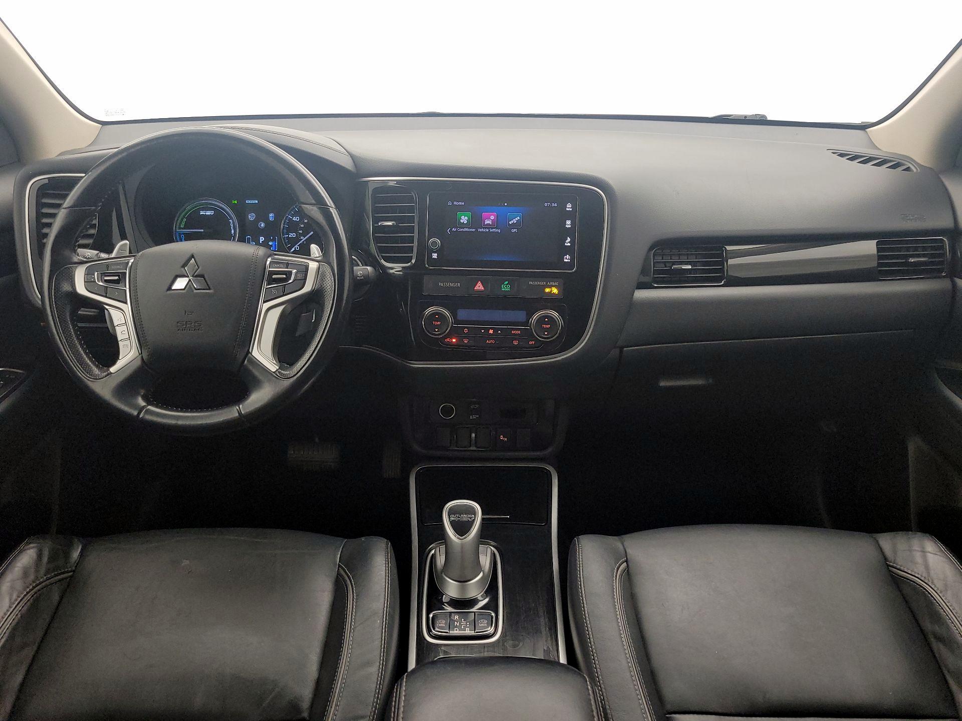 Thumbnail: 2018 Mitsubishi Outlander - 9