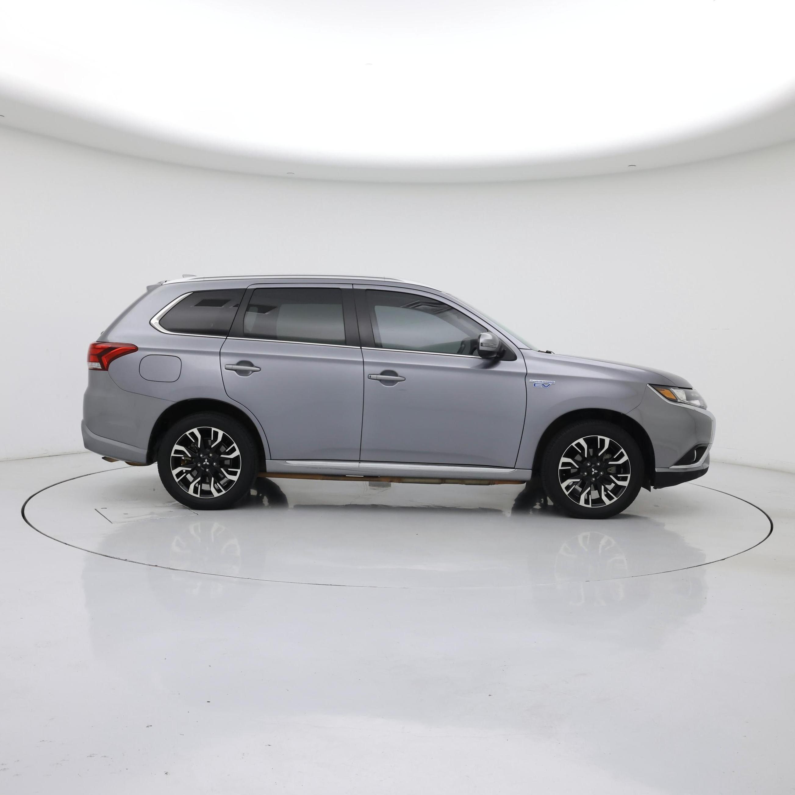 Thumbnail: 2018 Mitsubishi Outlander - 7