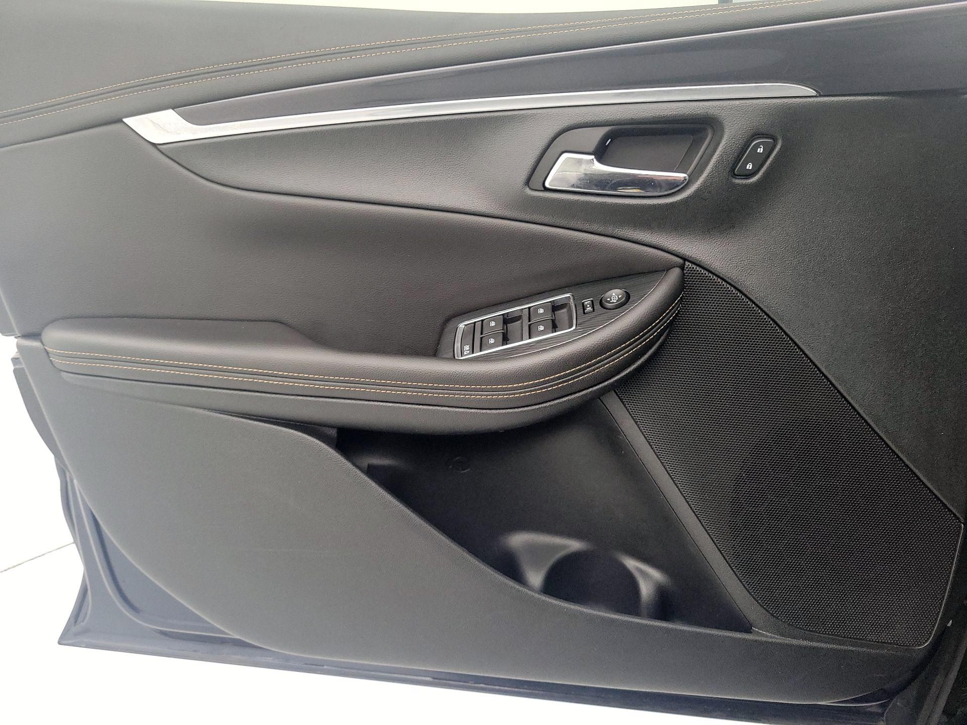 Thumbnail: 2017 Chevrolet Impala - 12