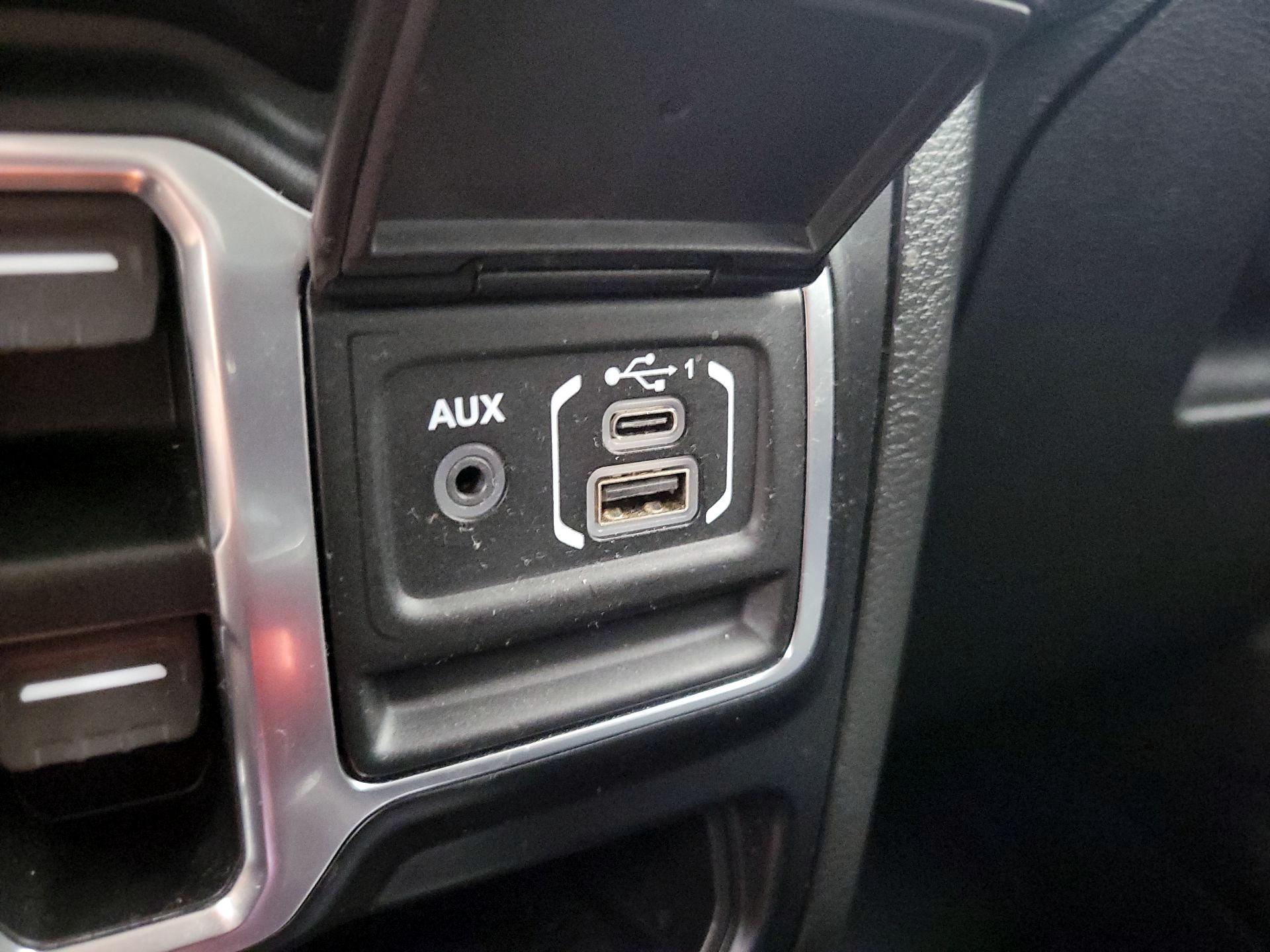 Thumbnail: 2021 Jeep Wrangler - 19