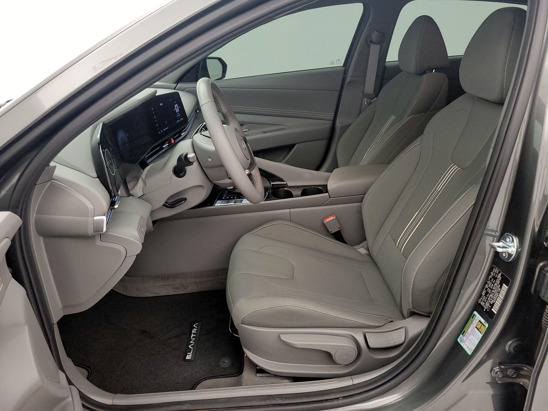 Thumbnail: 2025 Hyundai Elantra - 11