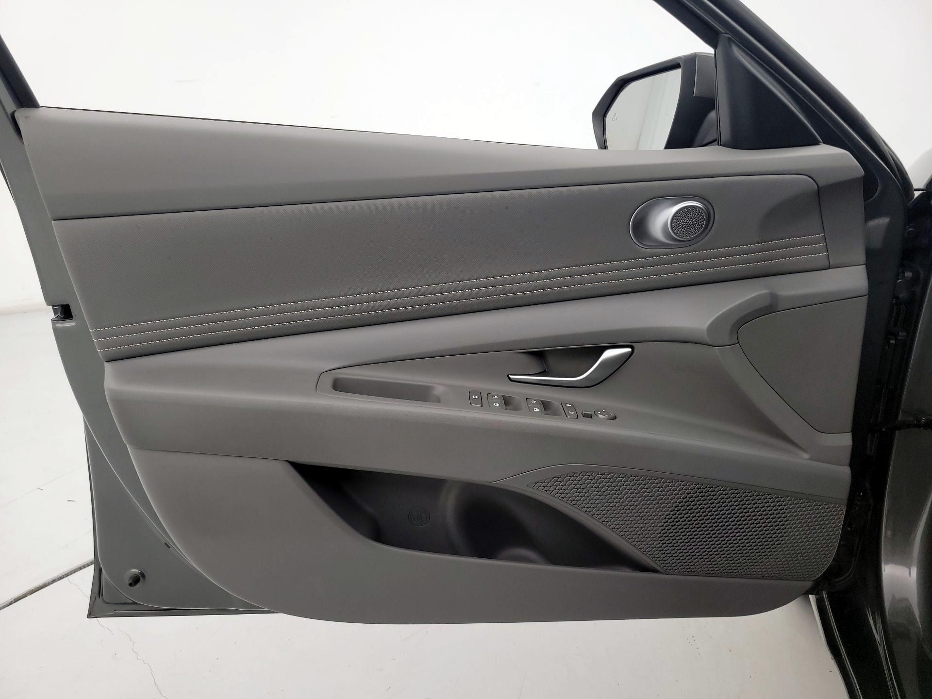 Thumbnail: 2025 Hyundai Elantra - 12