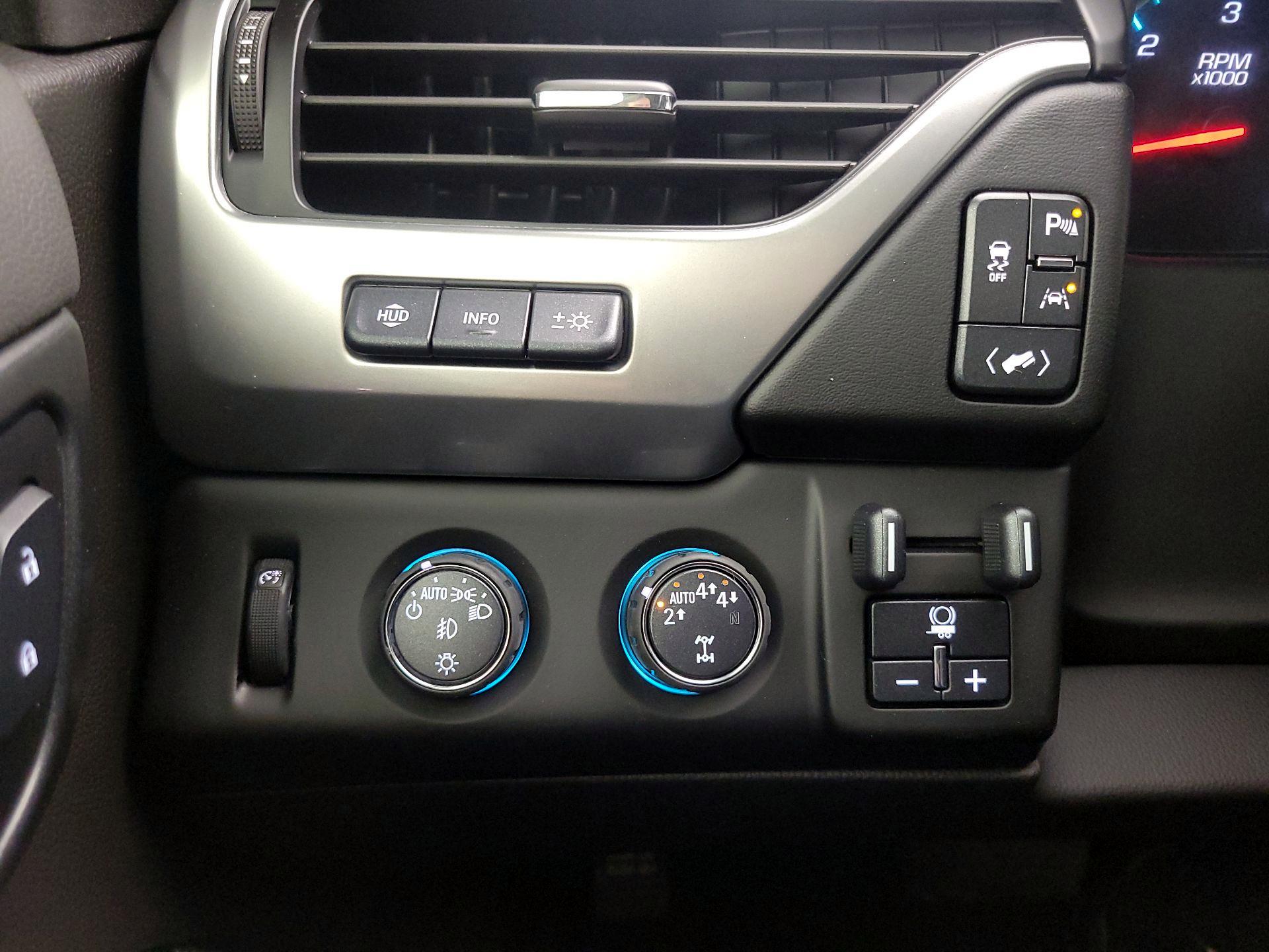 Thumbnail: 2020 Chevrolet Tahoe - 13