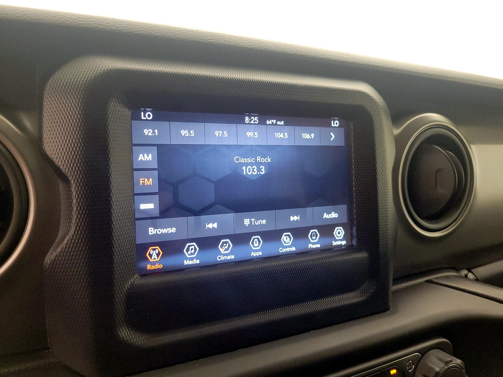Thumbnail: 2021 Jeep Wrangler - 15