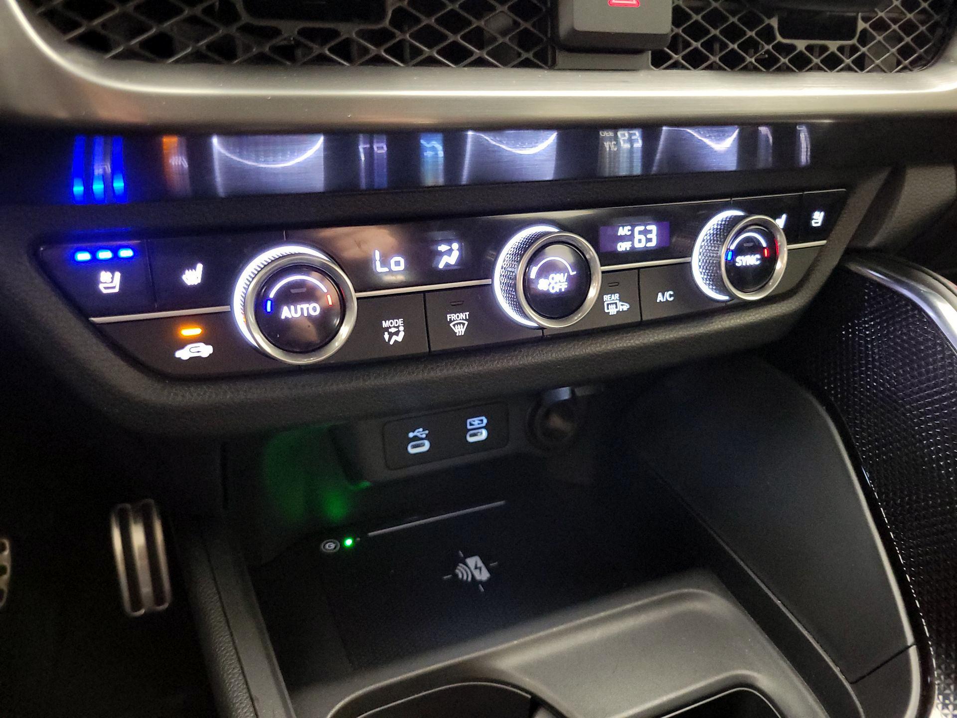 Thumbnail: 2025 Acura ADX - 16