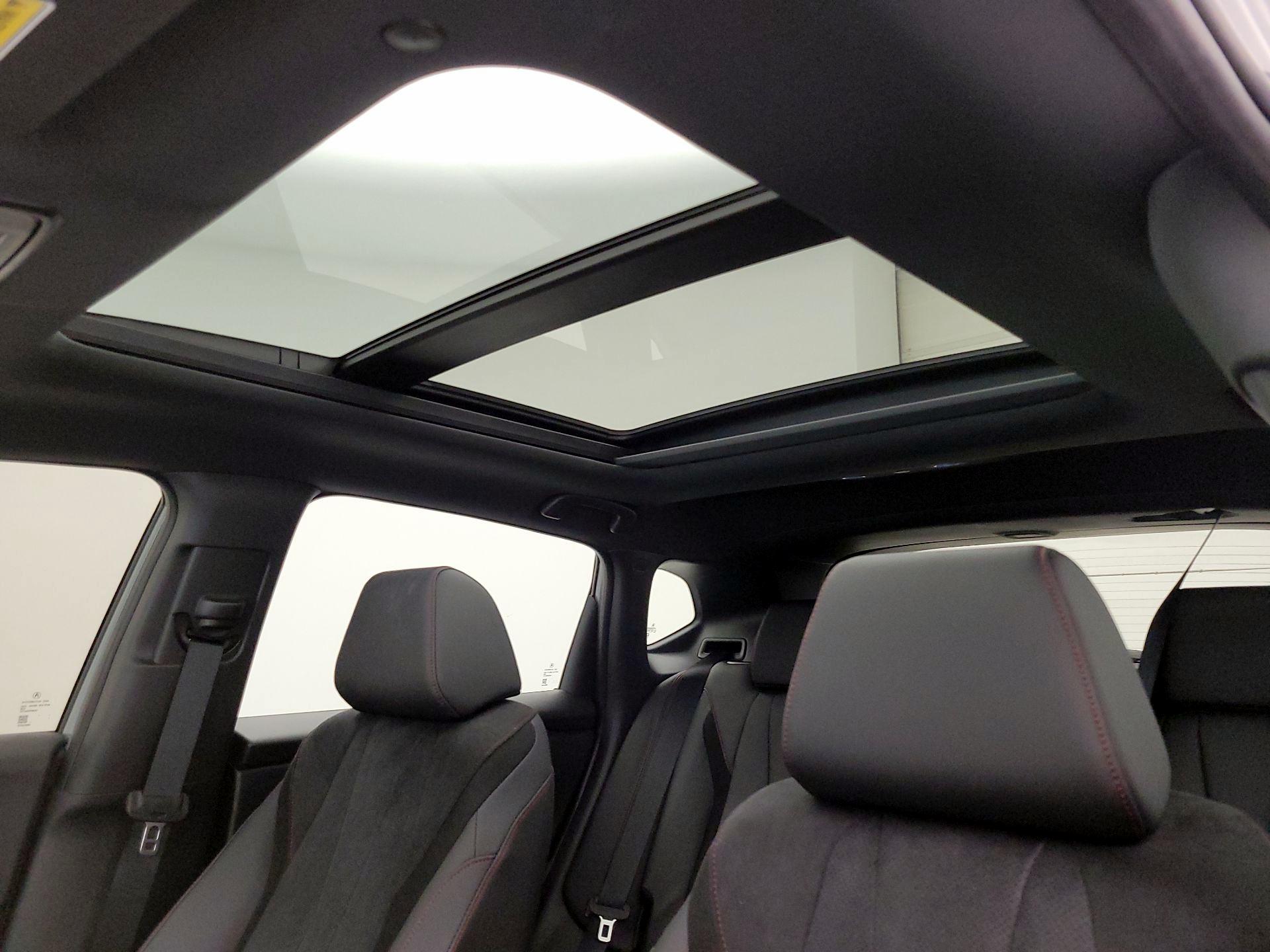 Thumbnail: 2025 Acura ADX - 19