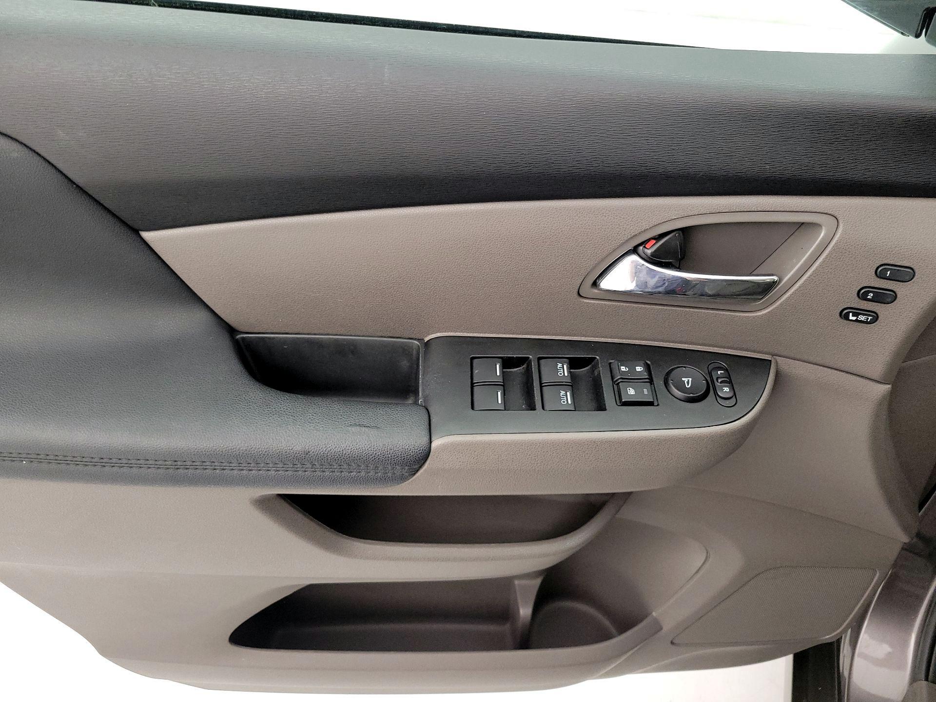 Thumbnail: 2014 Honda Odyssey - 12