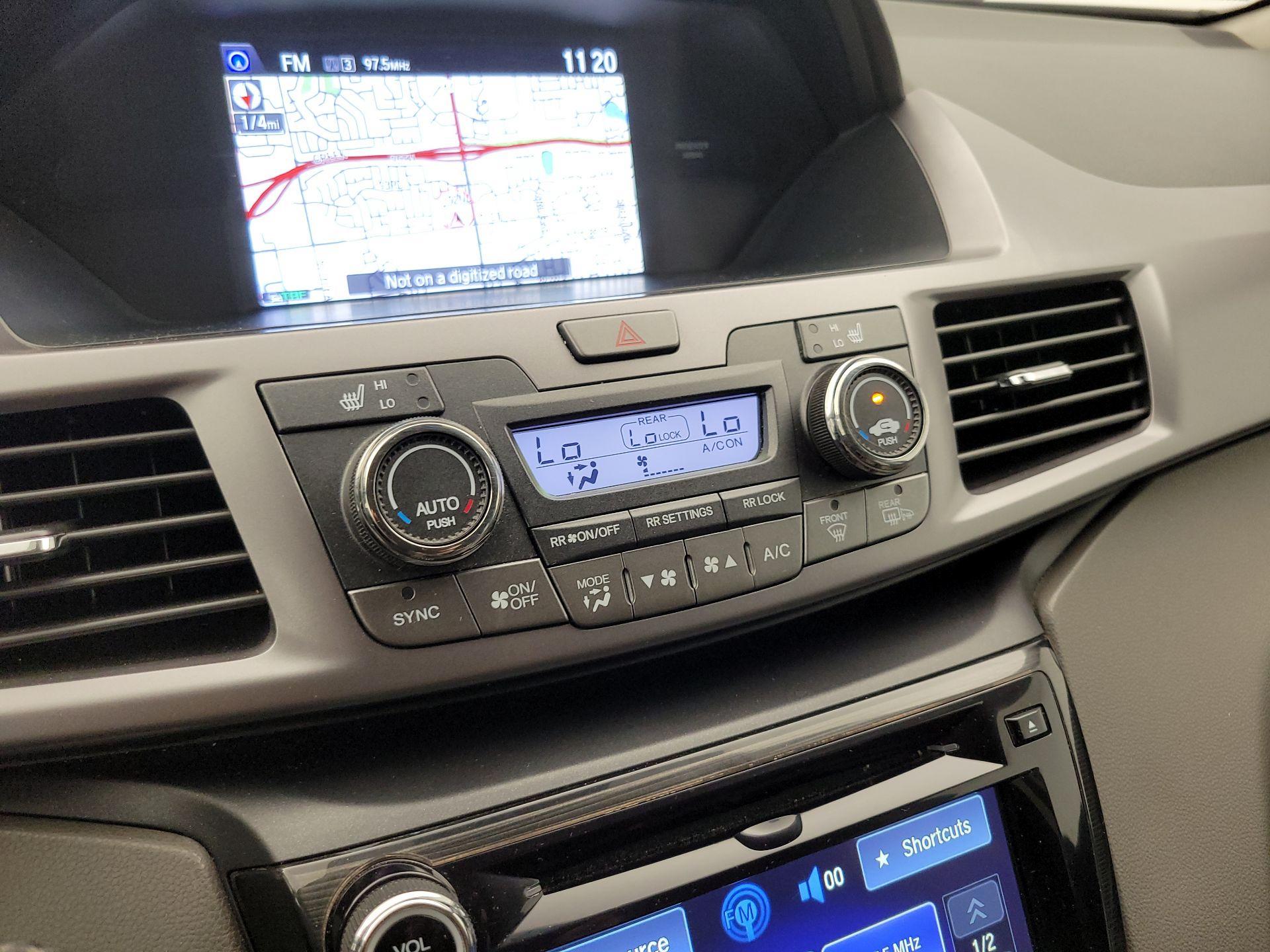 Thumbnail: 2014 Honda Odyssey - 17