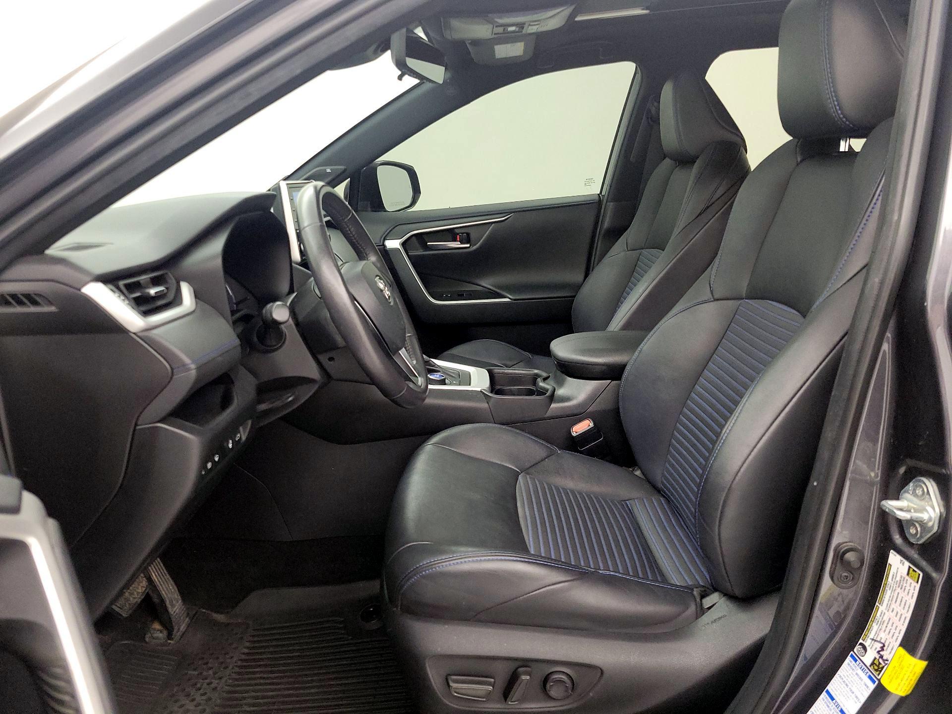 Thumbnail: 2021 Toyota RAV4 - 11