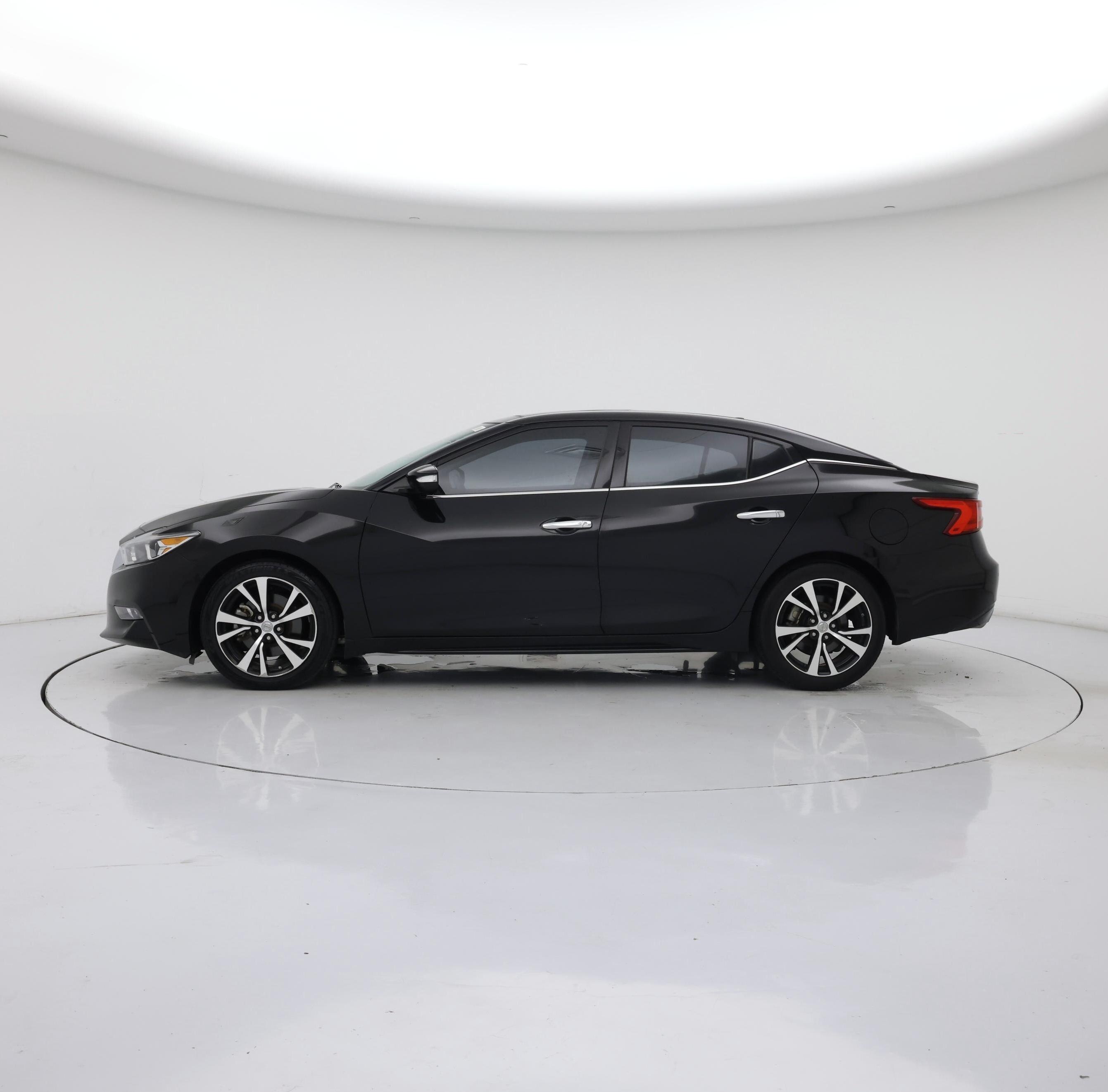 Thumbnail: 2017 Nissan Maxima - 3