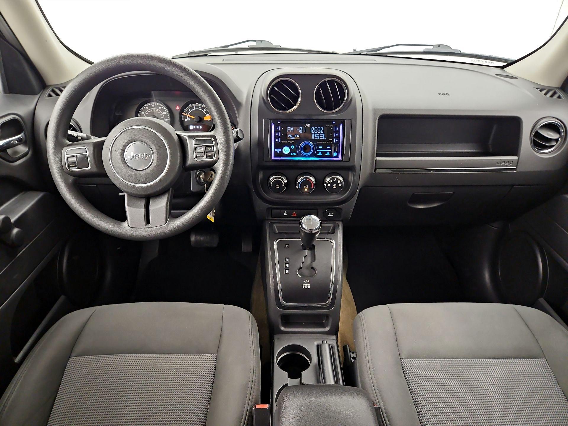 Thumbnail: 2016 Jeep Patriot - 9