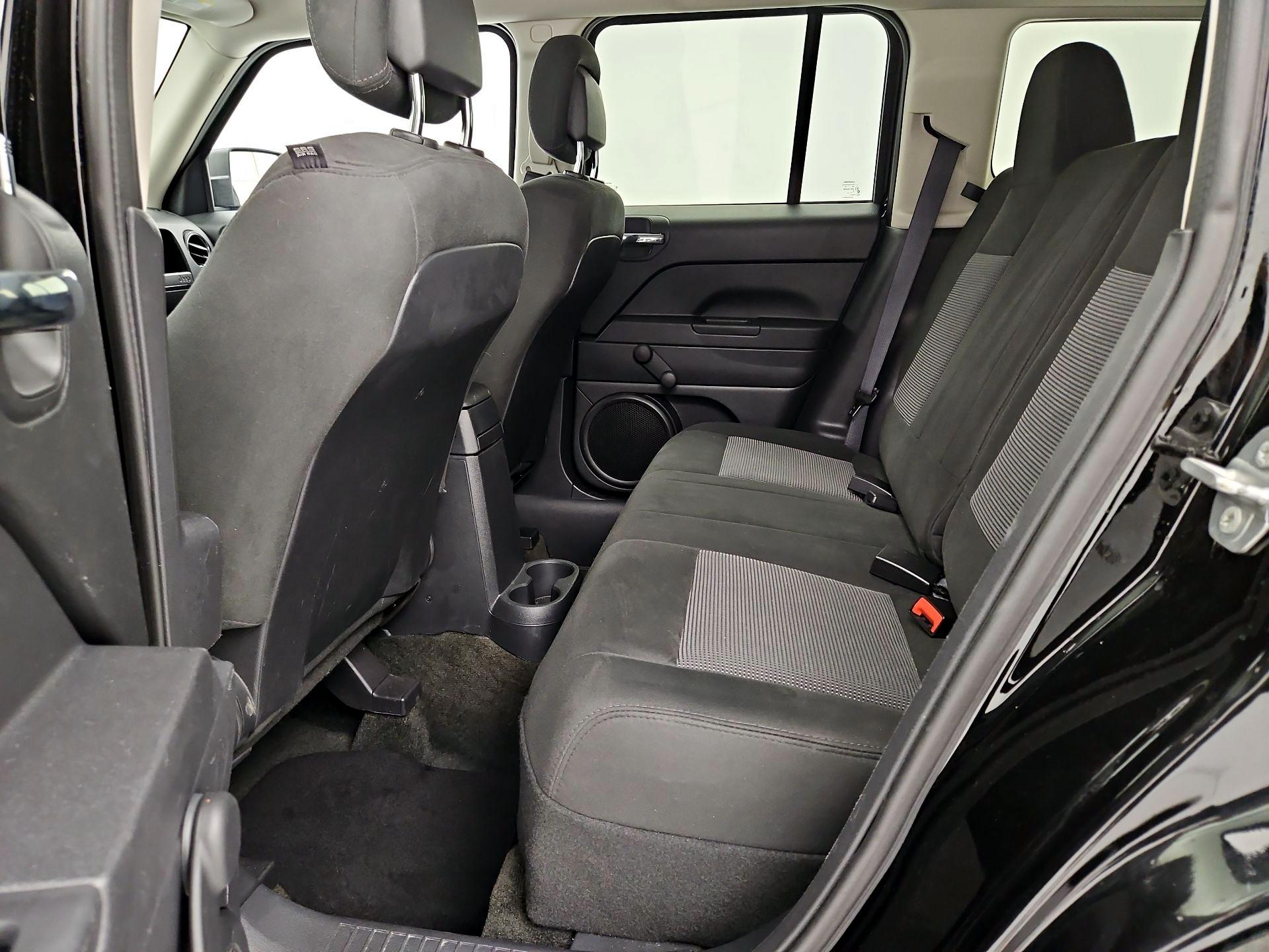 Thumbnail: 2016 Jeep Patriot - 16