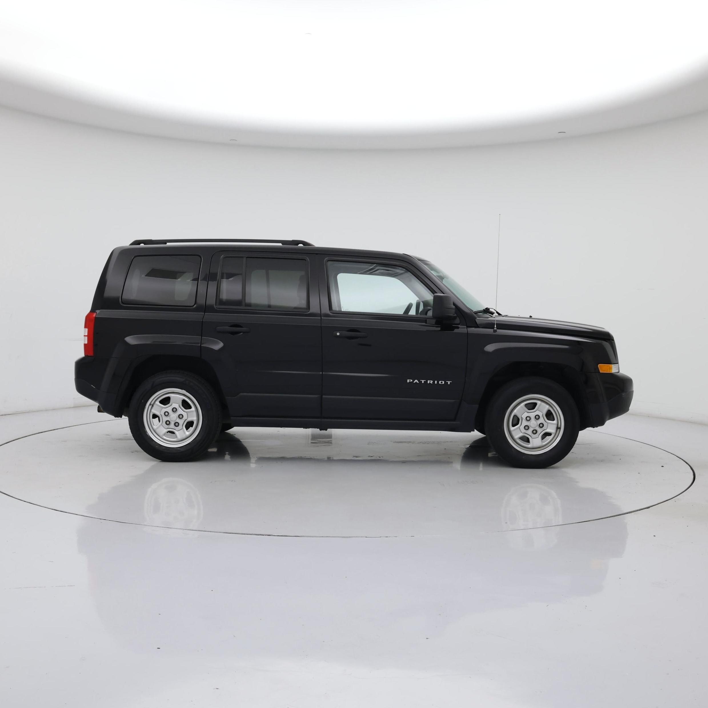 Thumbnail: 2016 Jeep Patriot - 7