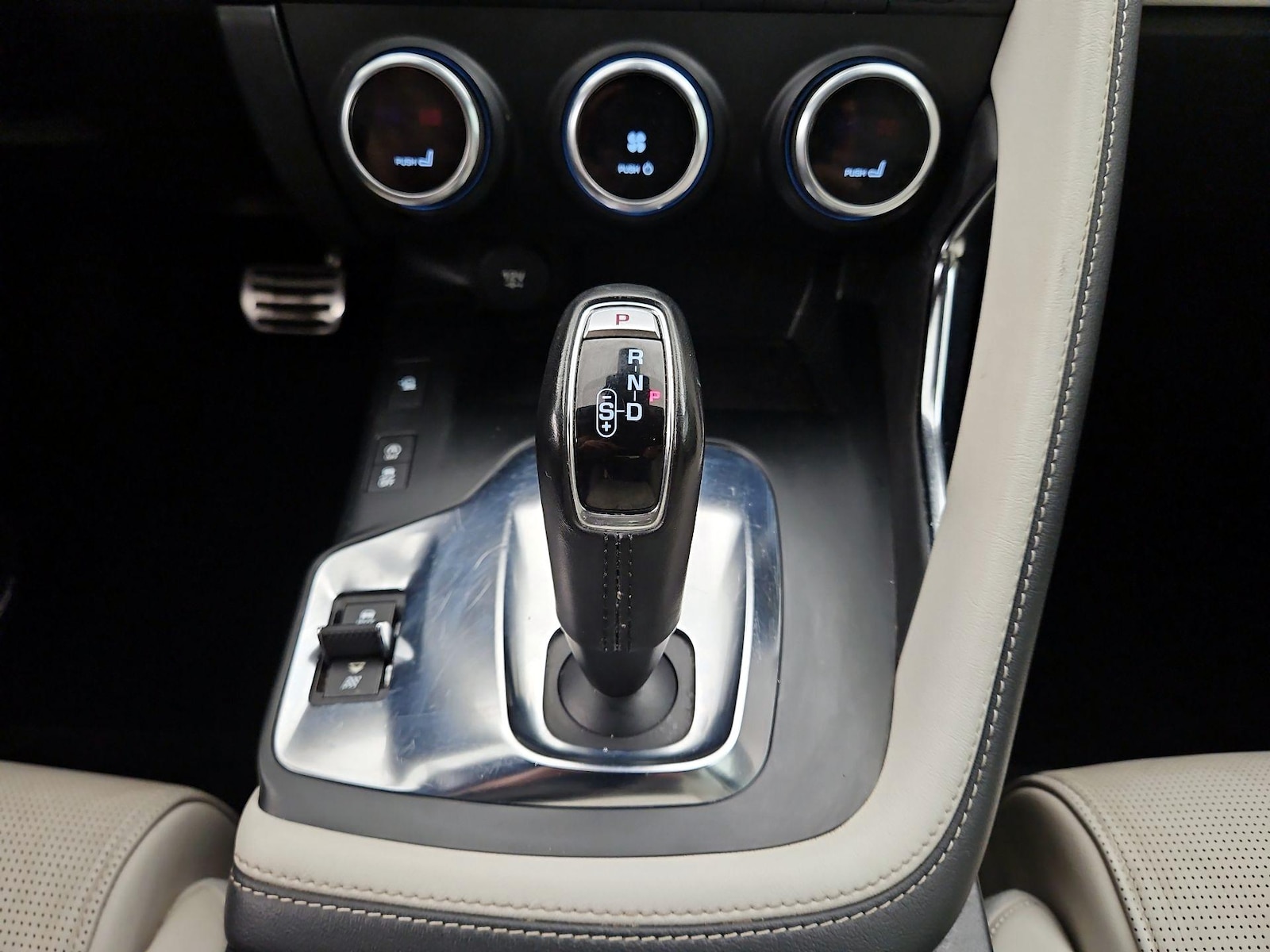 2019 Jaguar E-PACE R-Dynamic HSE - Photo 19