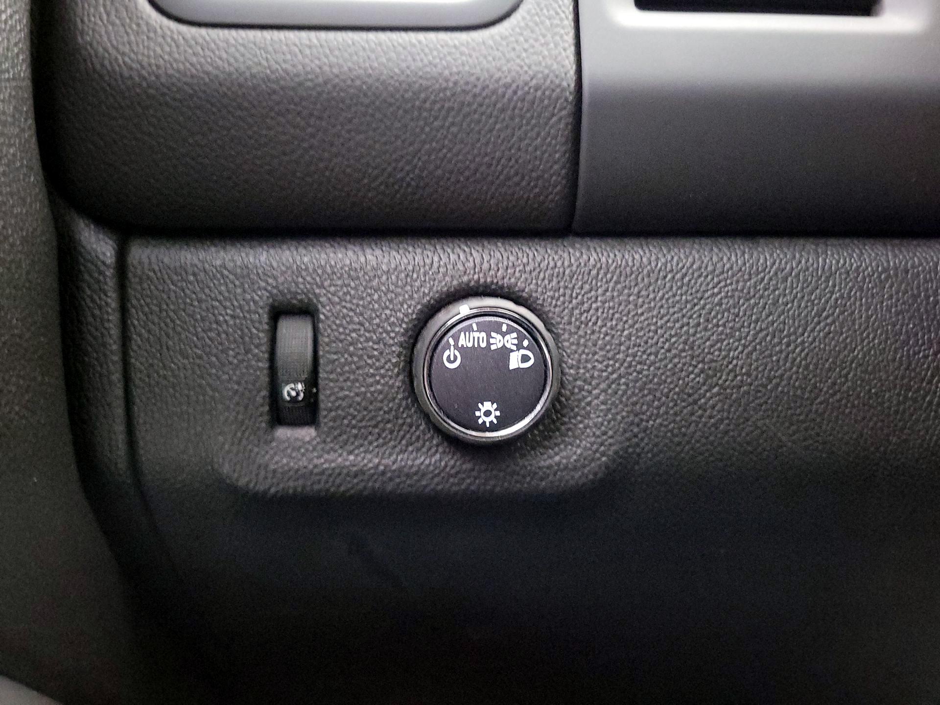 Thumbnail: 2018 Chevrolet Colorado - 13