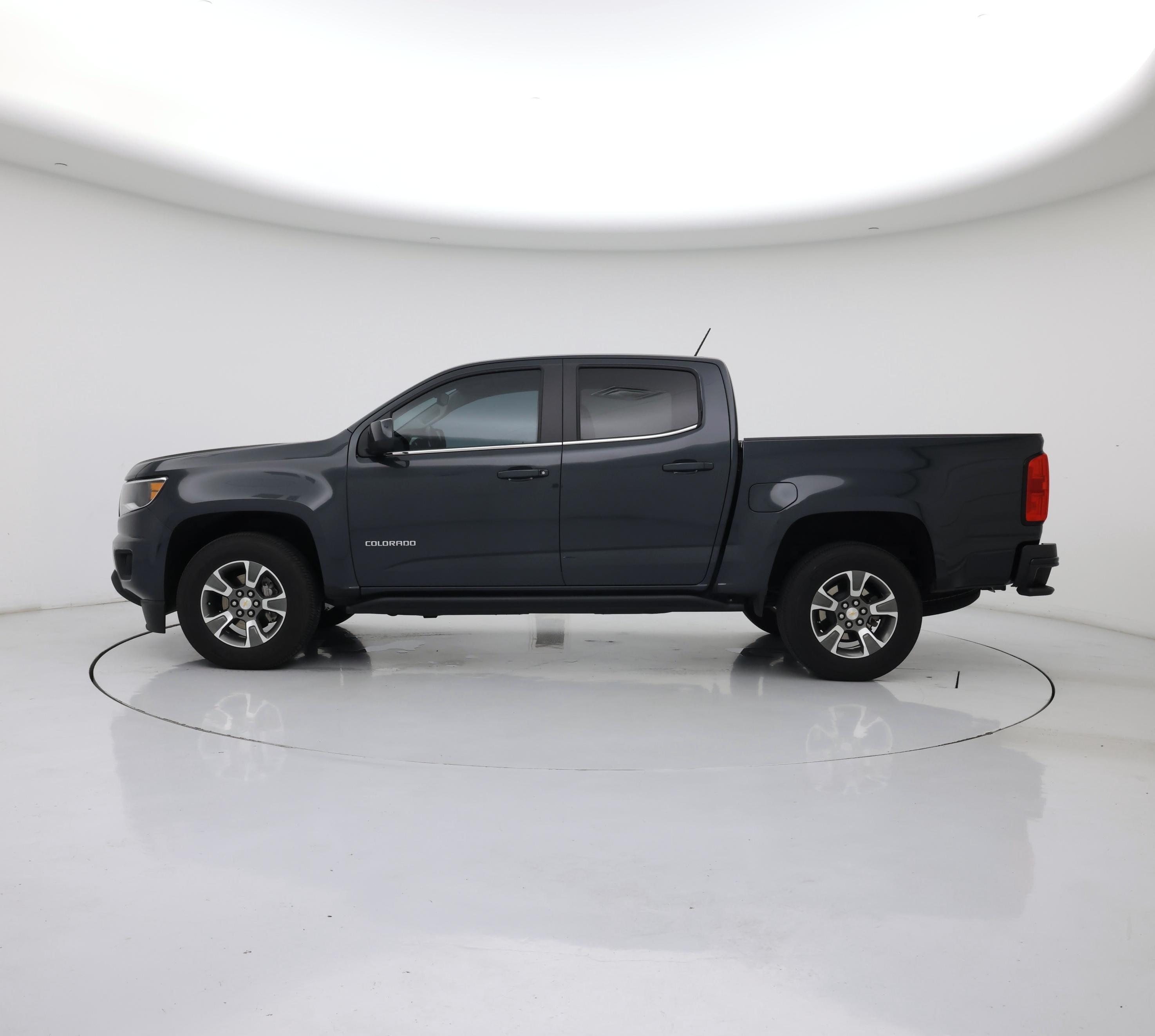 Thumbnail: 2018 Chevrolet Colorado - 3