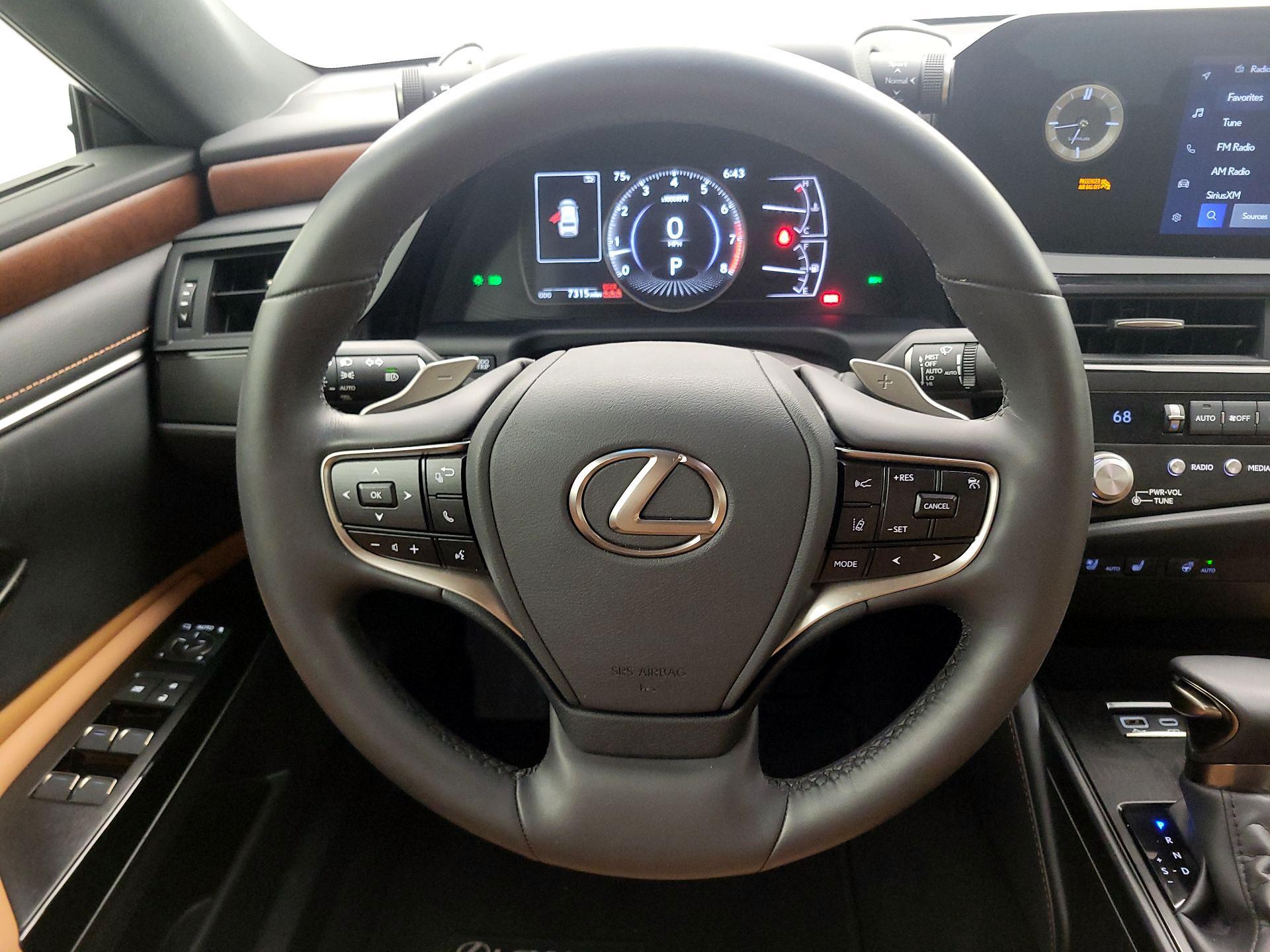 Thumbnail: 2024 Lexus ES - 10