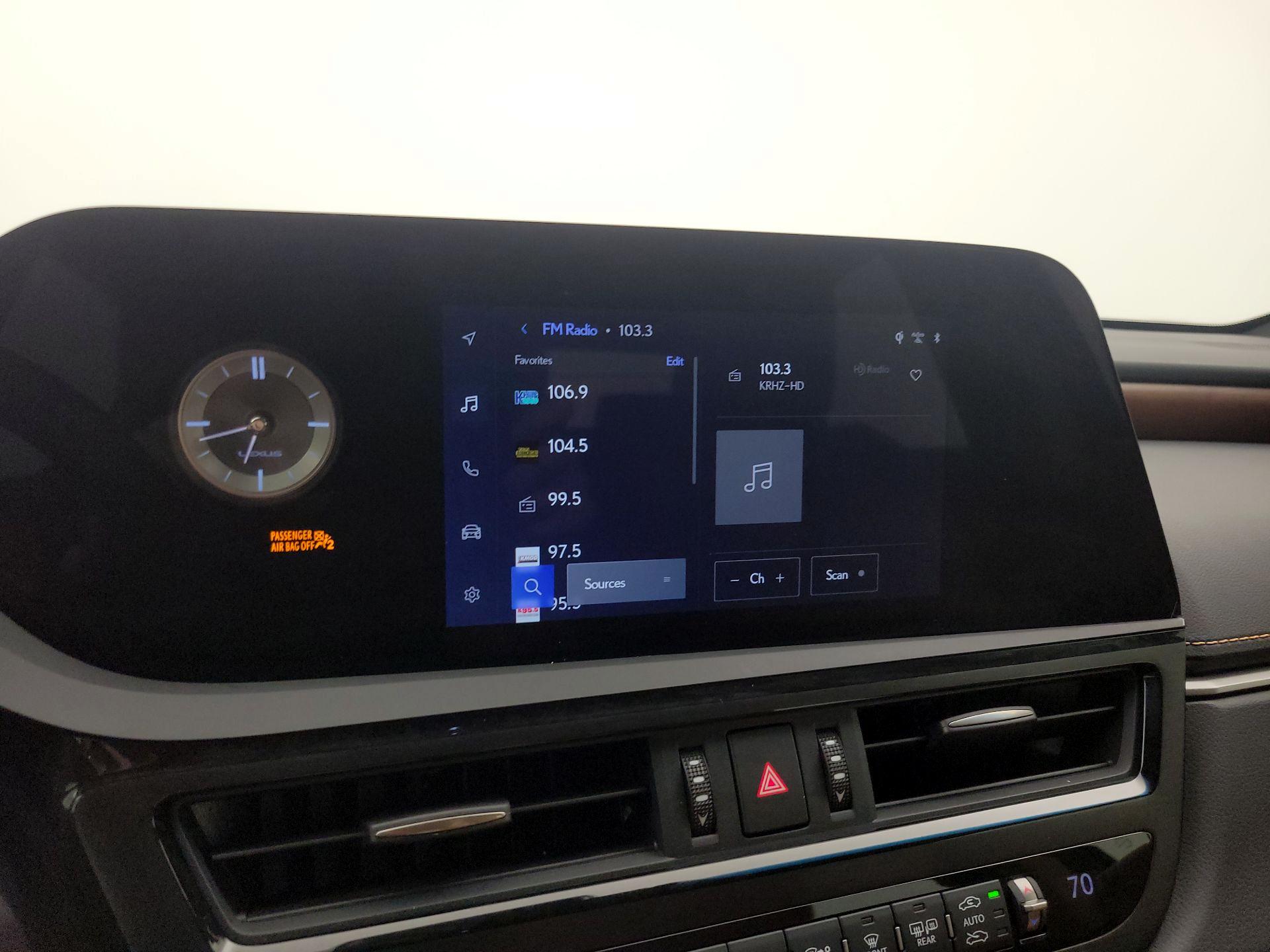 Thumbnail: 2024 Lexus ES - 14