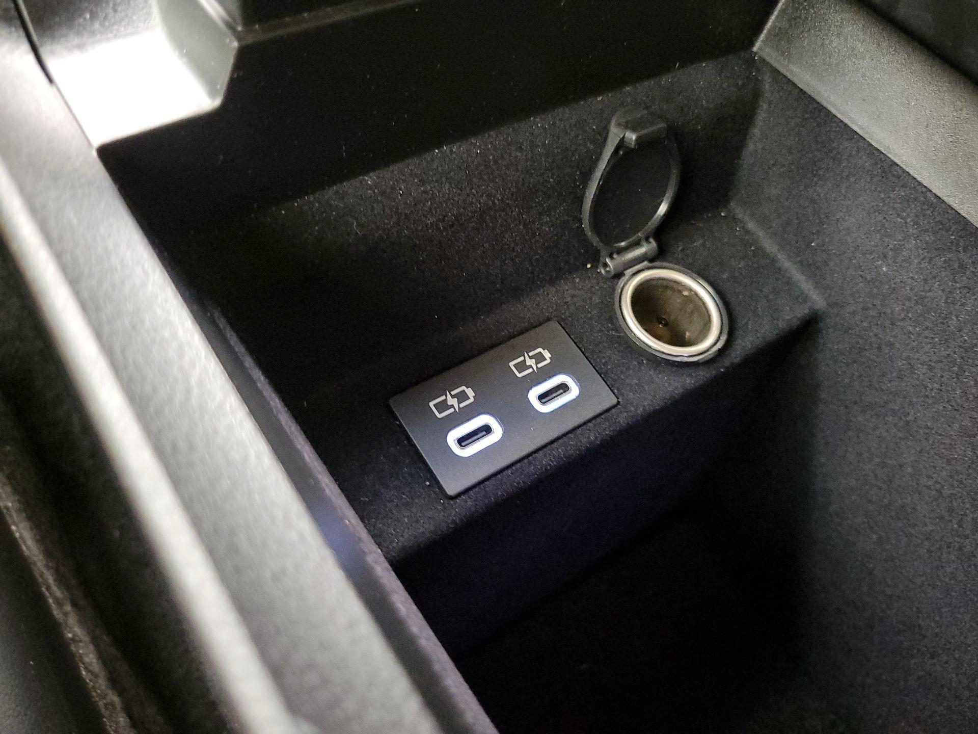 Thumbnail: 2024 Lexus ES - 17