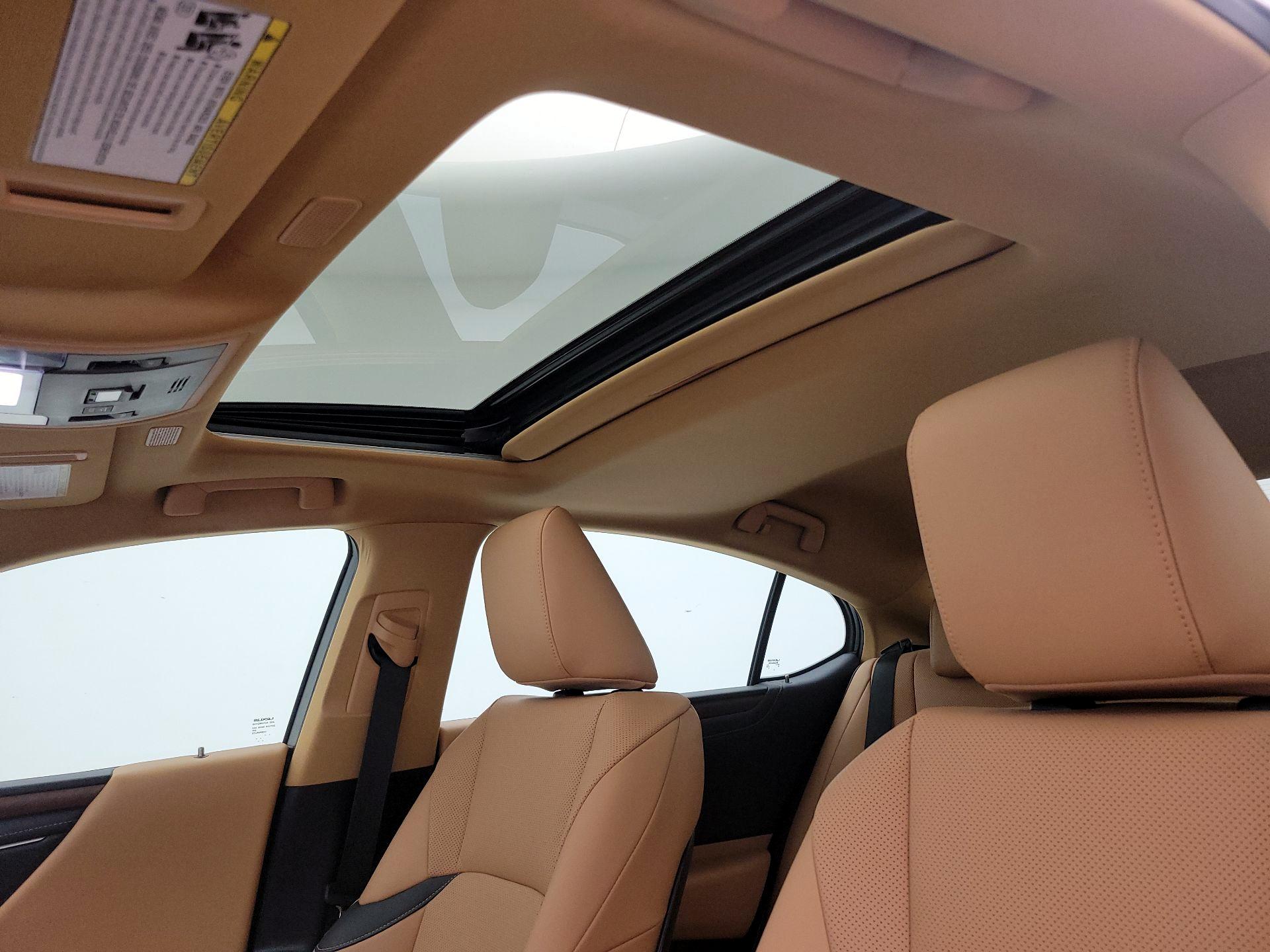 Thumbnail: 2024 Lexus ES - 18