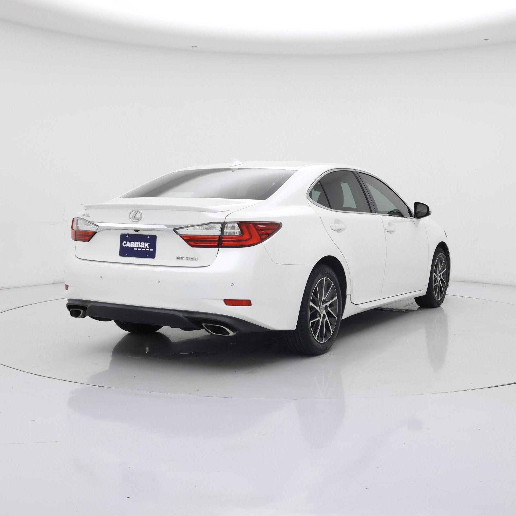 Thumbnail: 2016 Lexus ES - 8