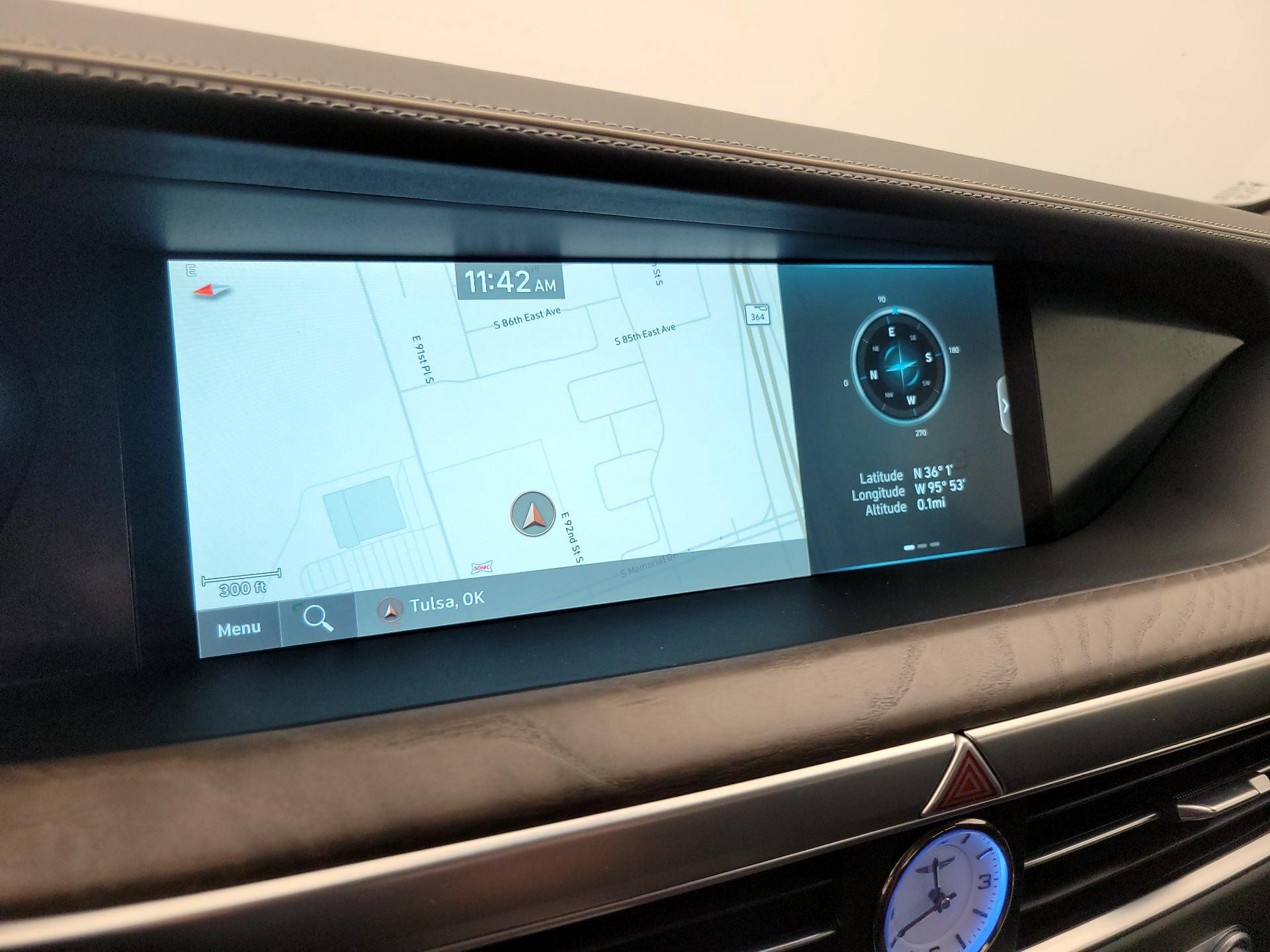 Thumbnail: 2021 Genesis G90 - 14