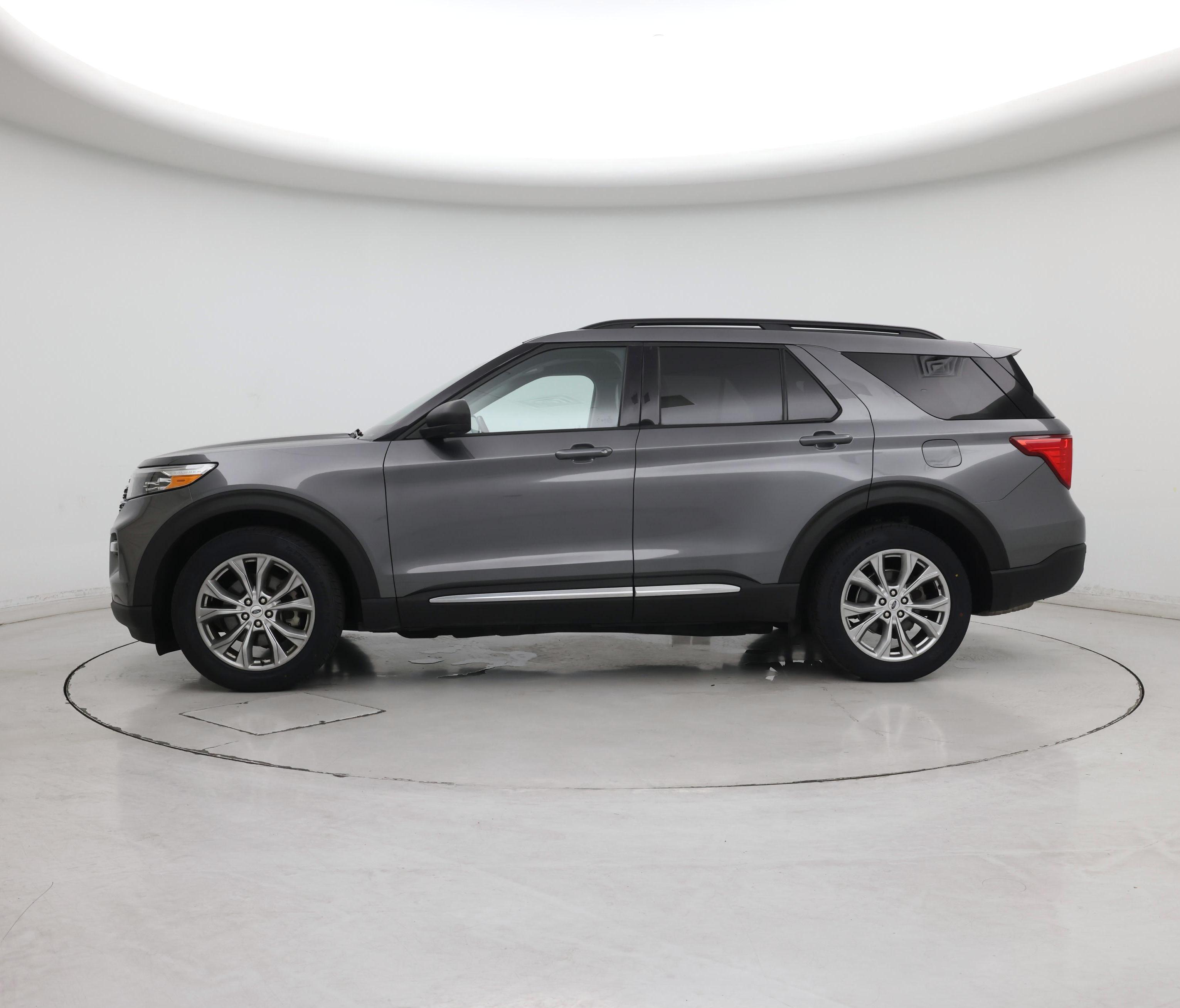 Thumbnail: 2021 Ford Explorer - 3