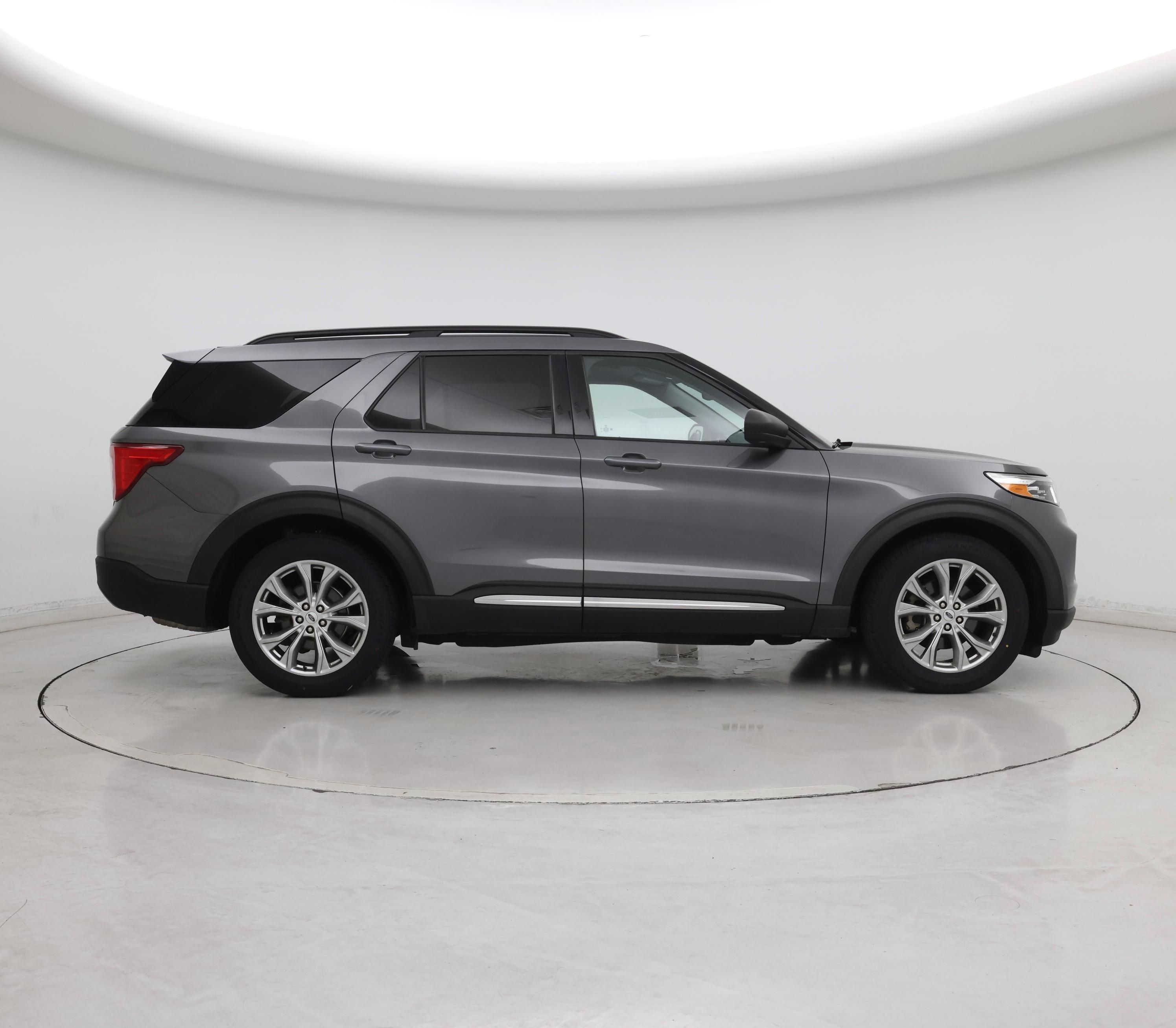 Thumbnail: 2021 Ford Explorer - 7