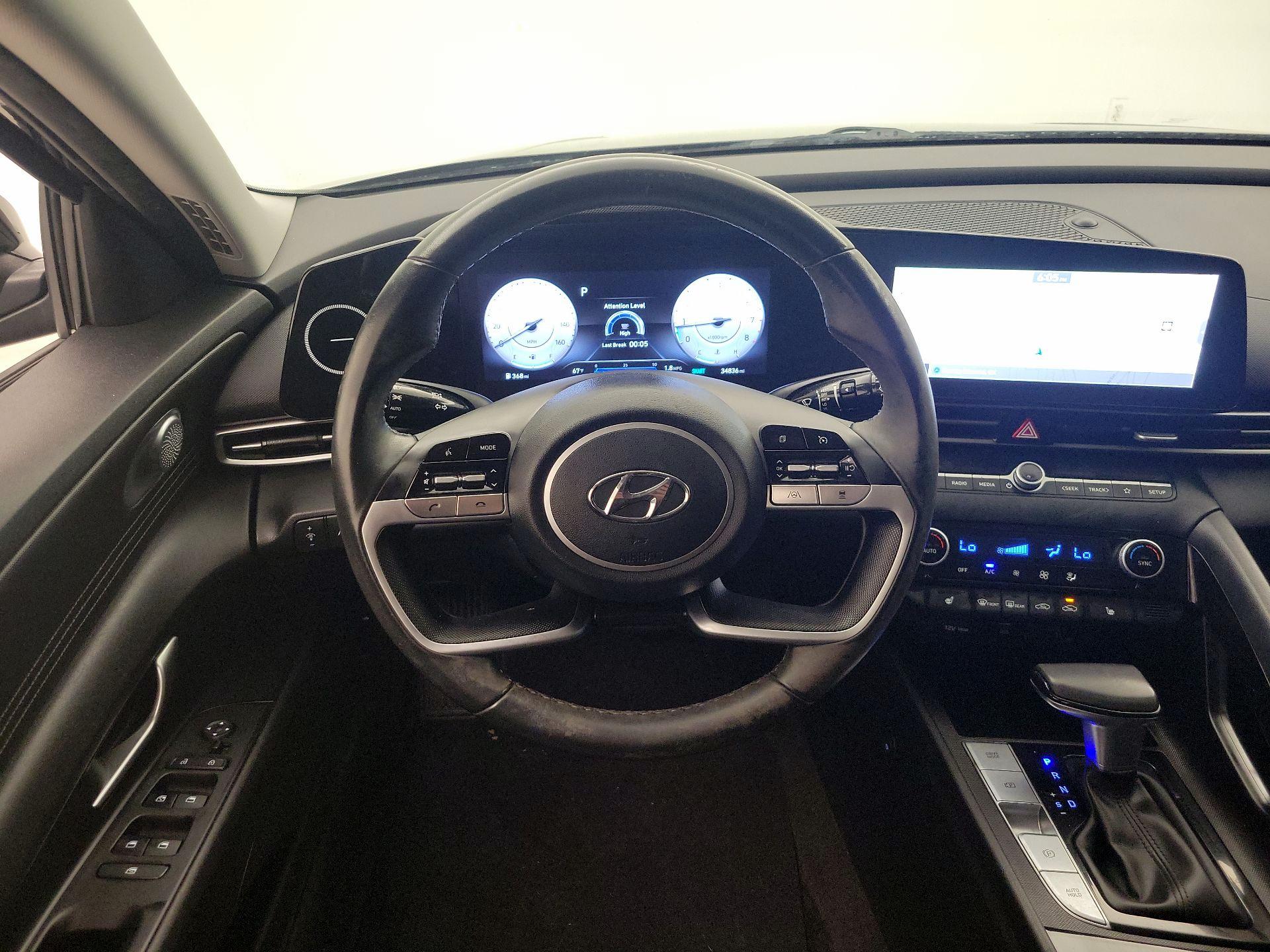 Thumbnail: 2023 Hyundai Elantra - 10